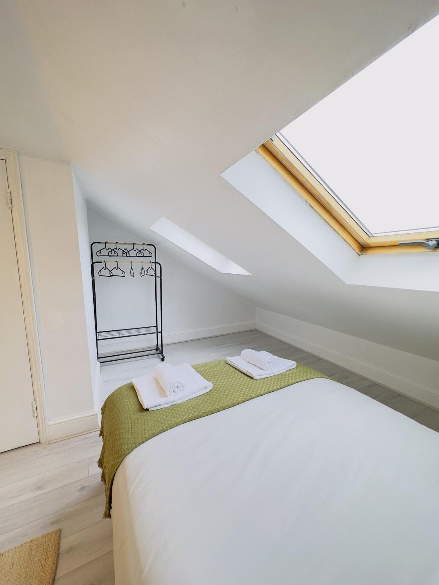 Double Room Private Bathroom