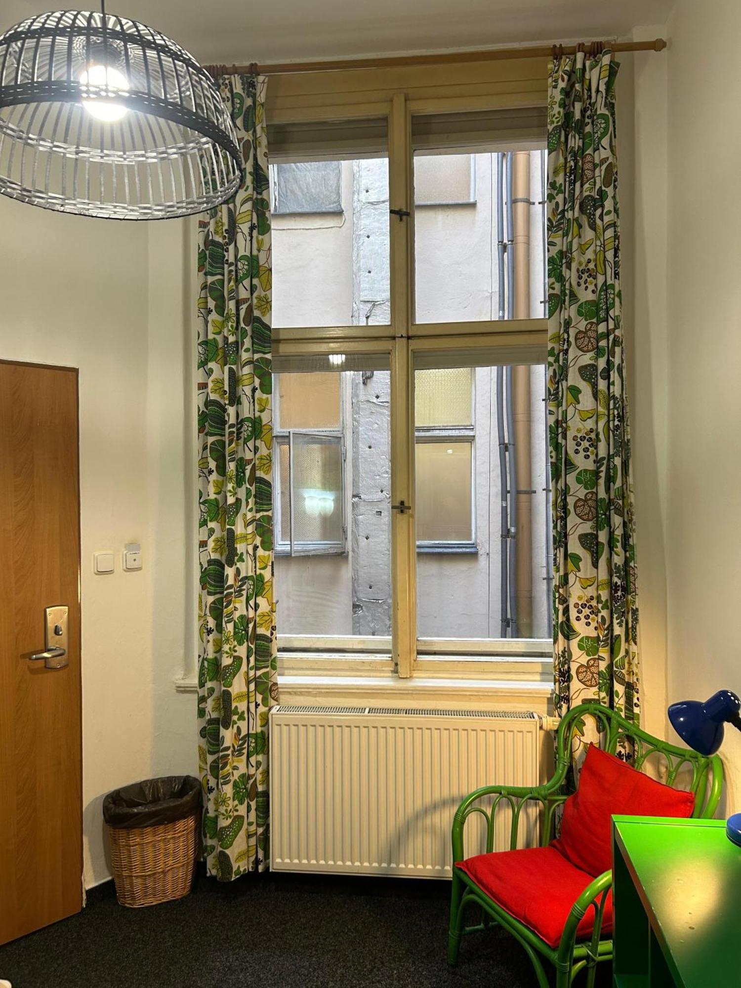 Single Room Bathroom