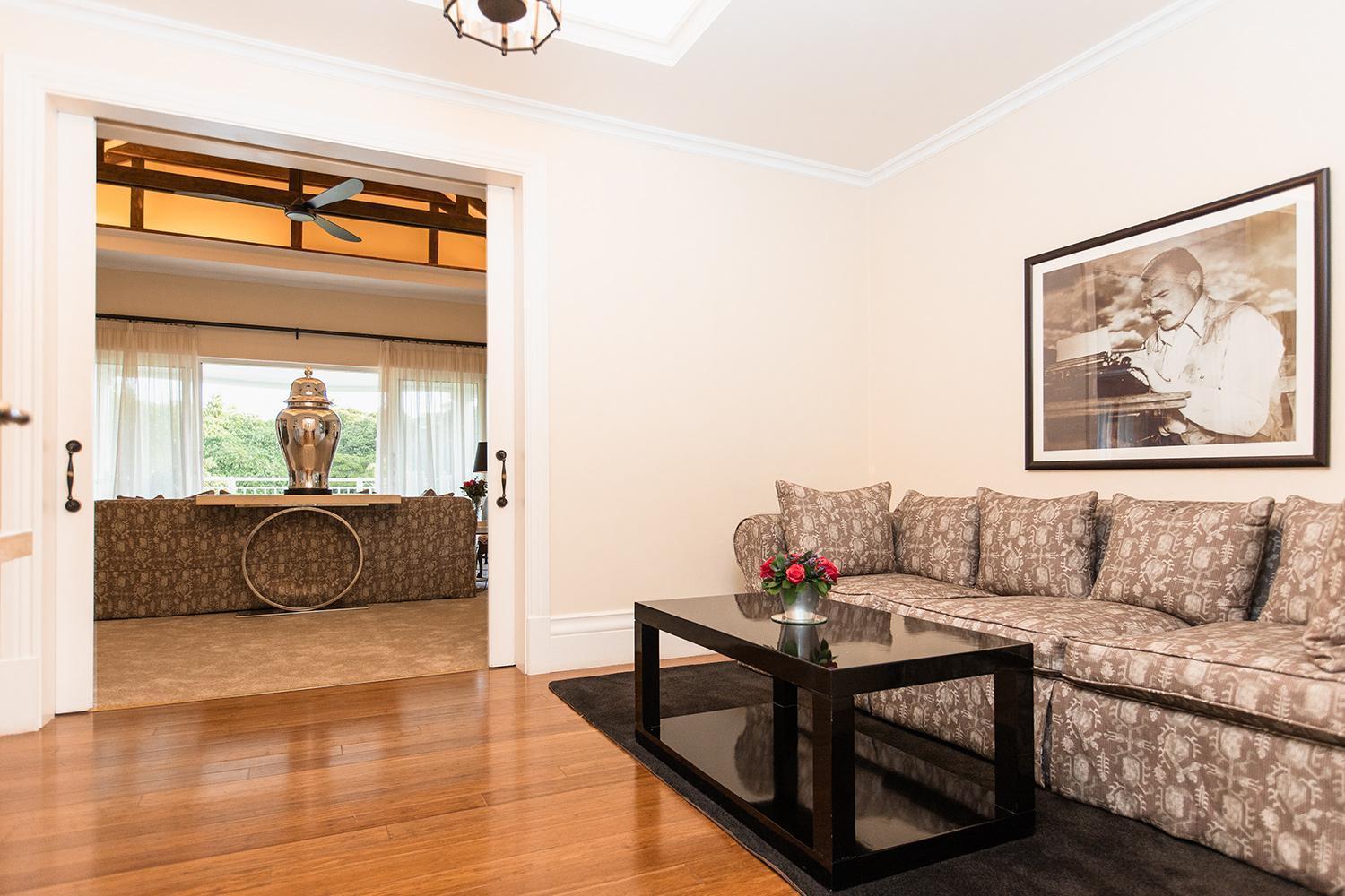 Hemingways Suite
