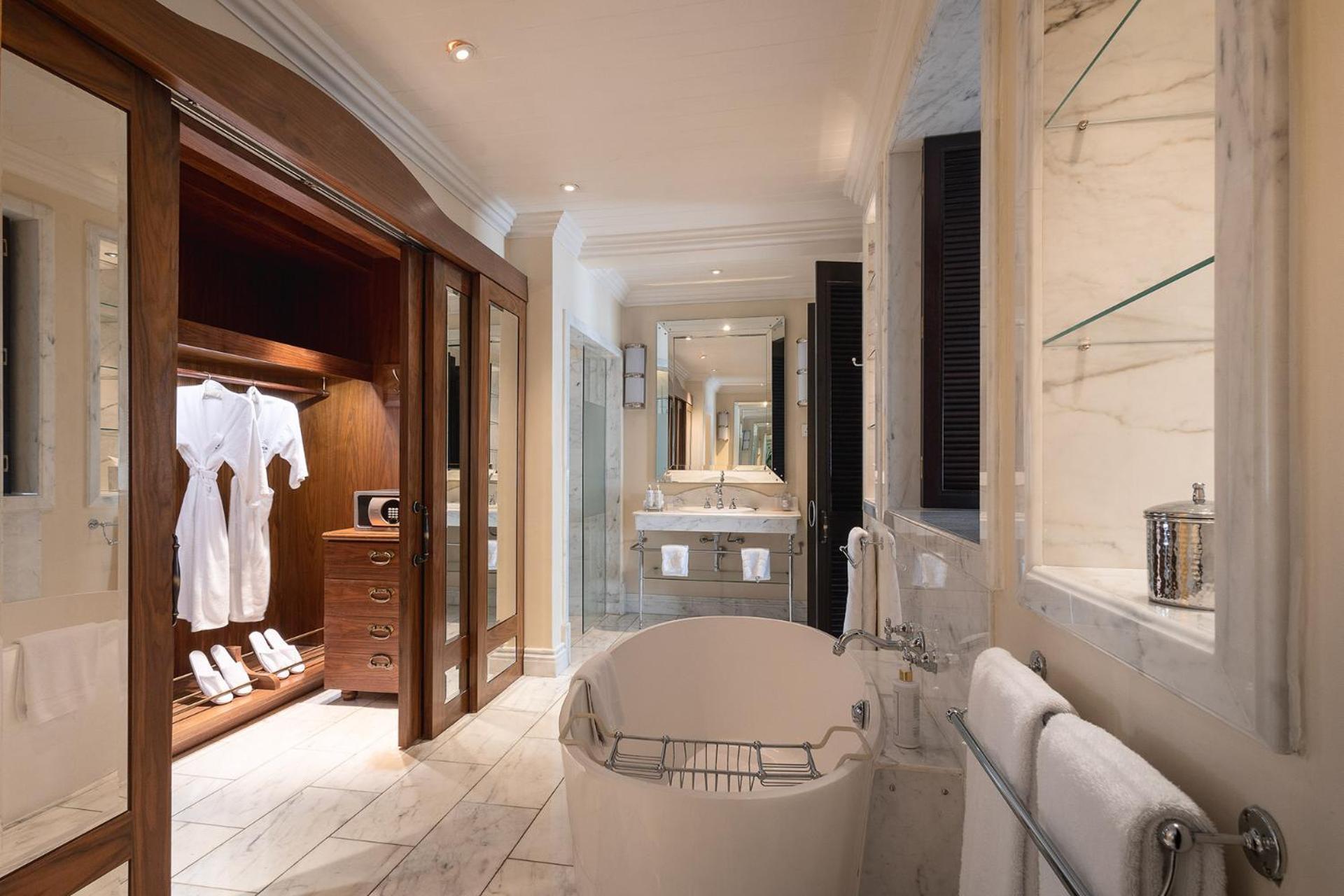 Blixen Suite