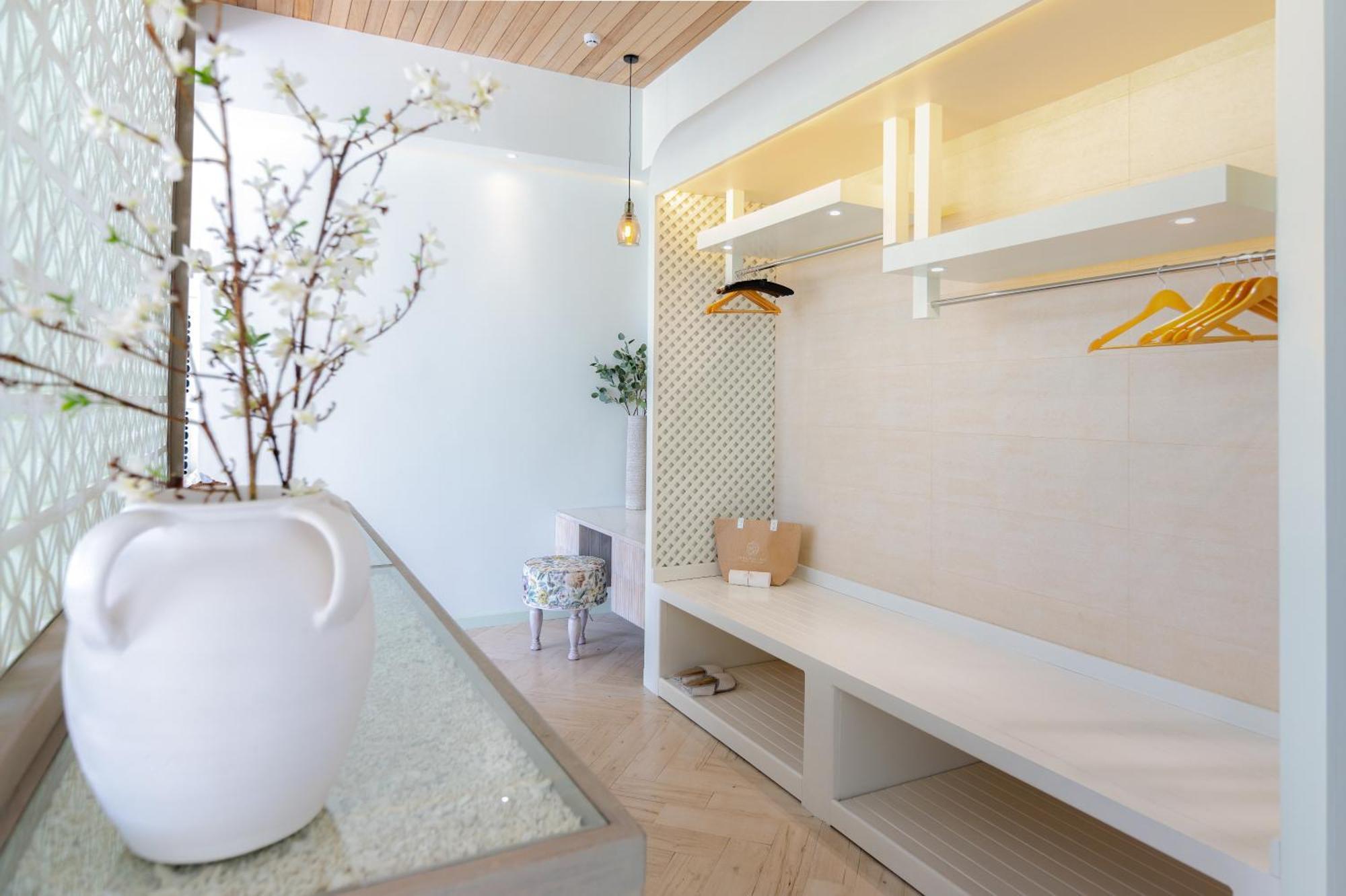 Beach Pool Suite