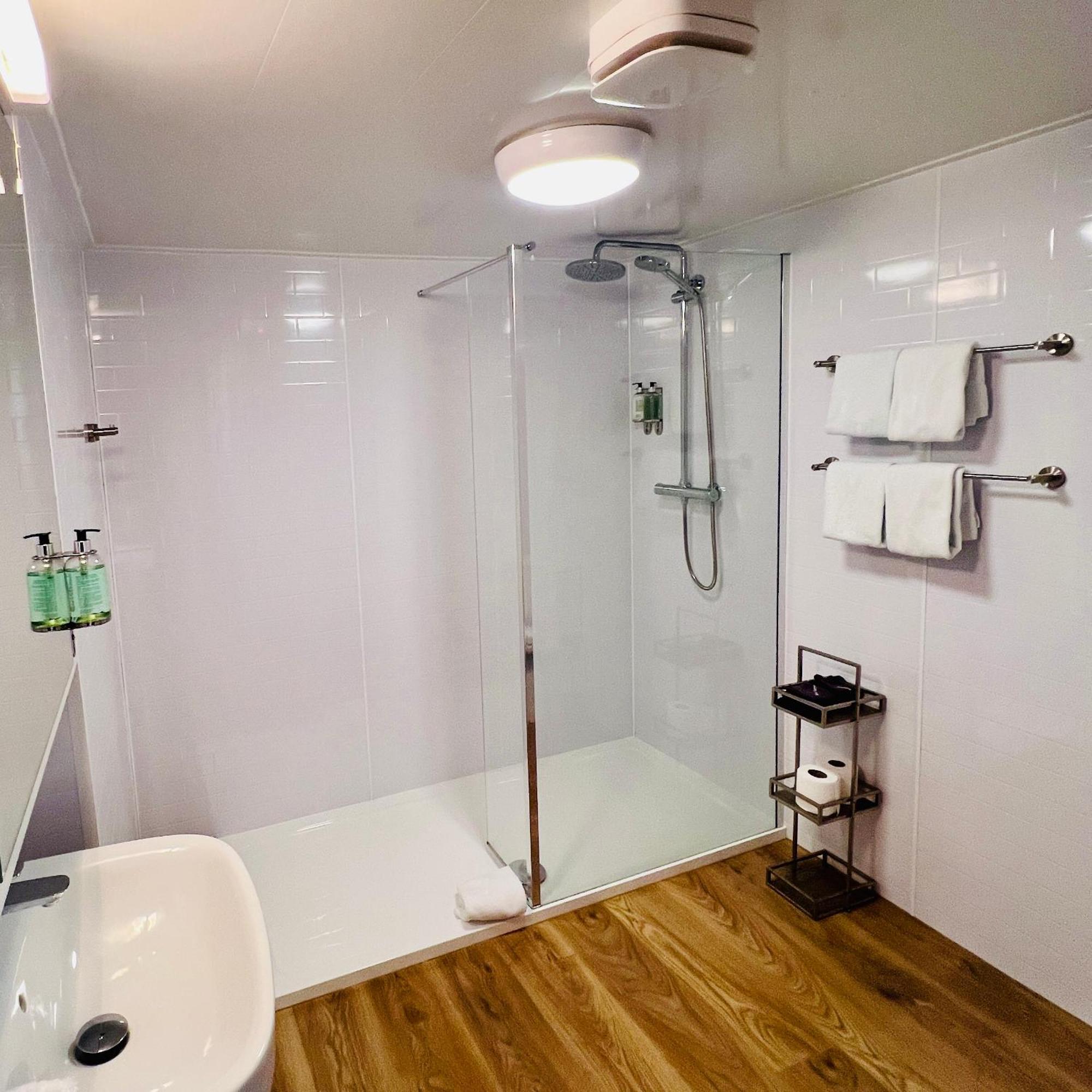 Large Twin Room