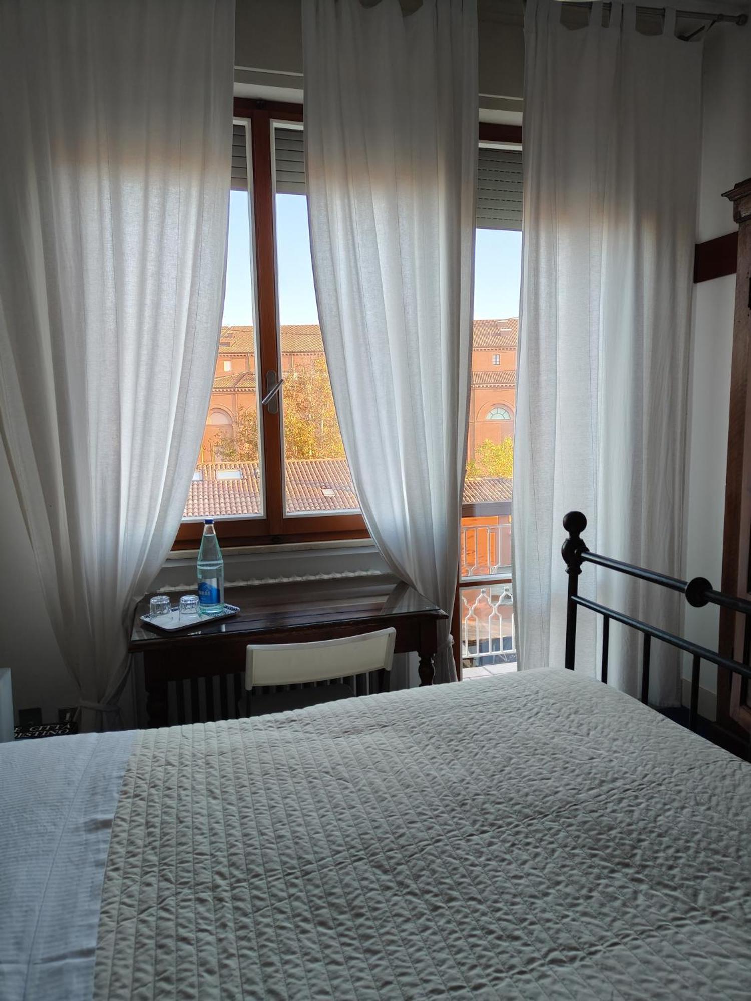 Double Room Private External Bathroom