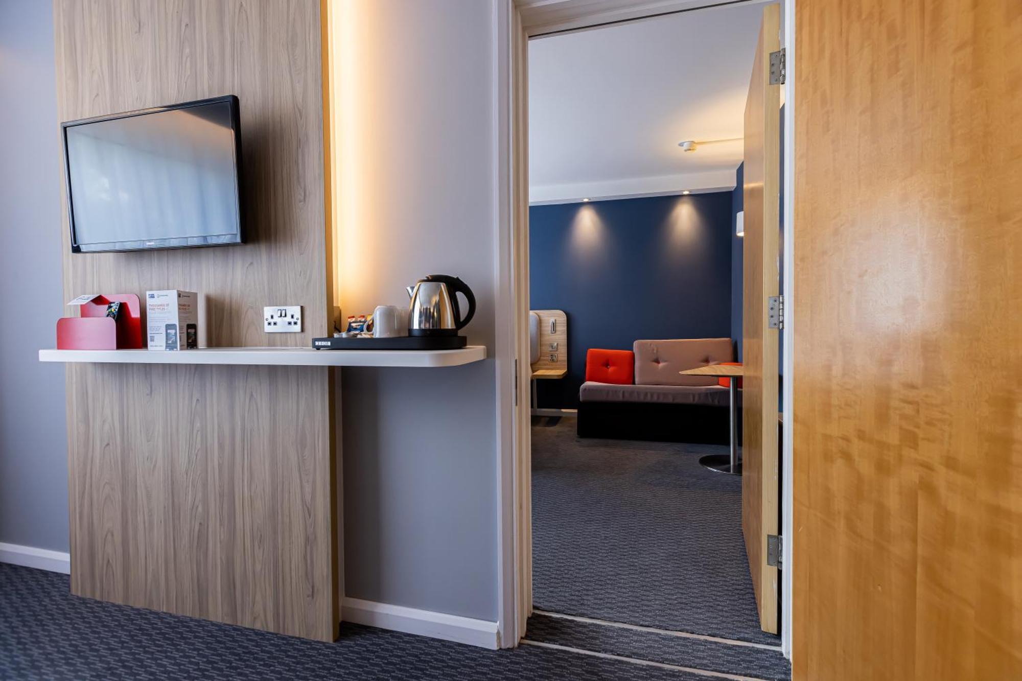 Standard Room with Free Hot Breakfast