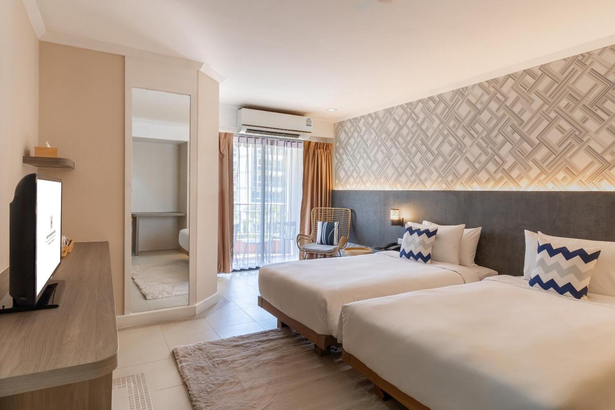 Superior Twin Beds Balcony