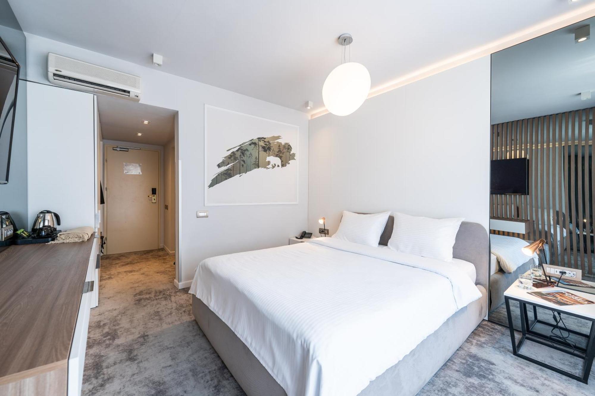 Deluxe Double Room Spa Access