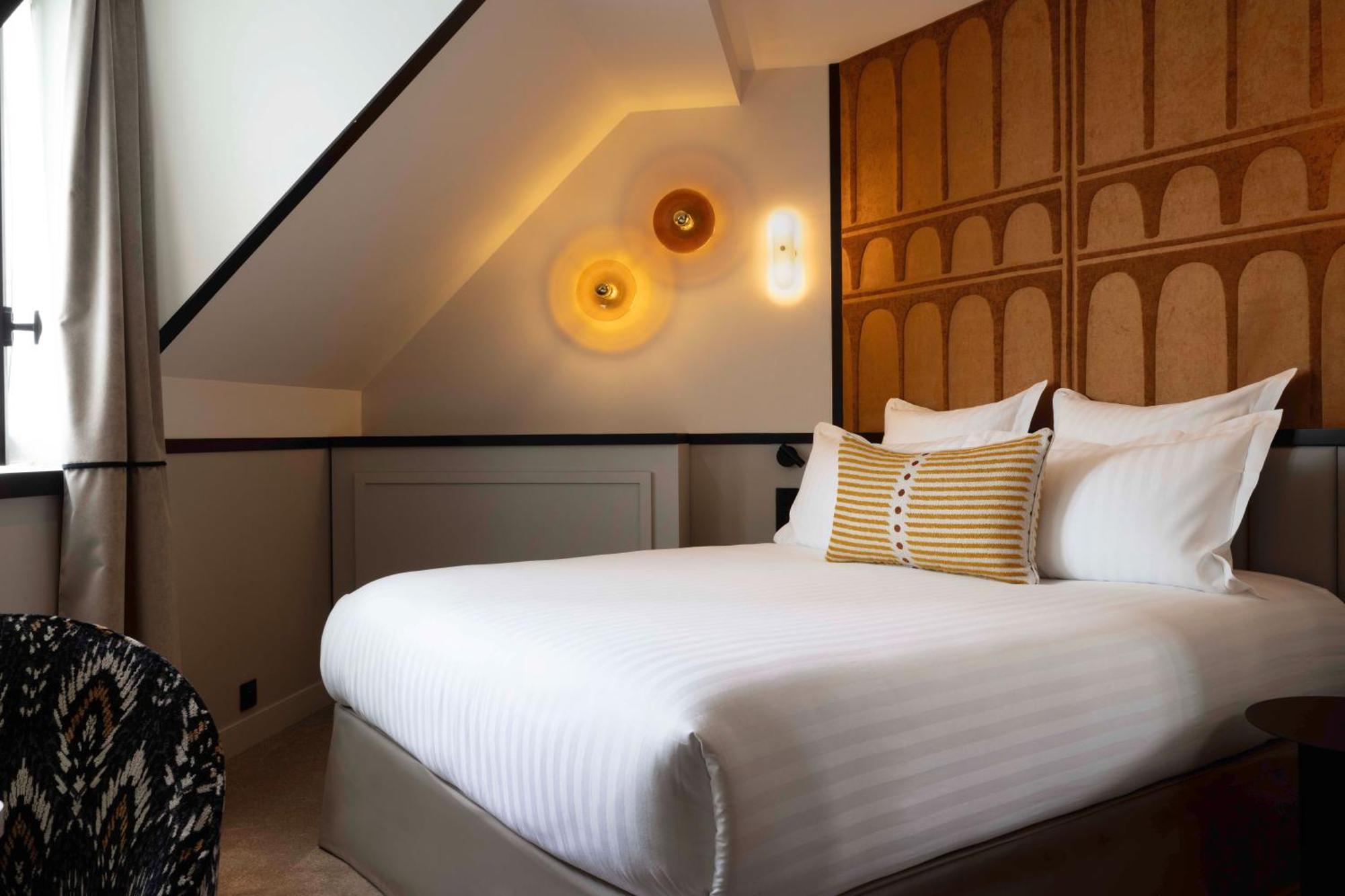 Single Room Double Bed