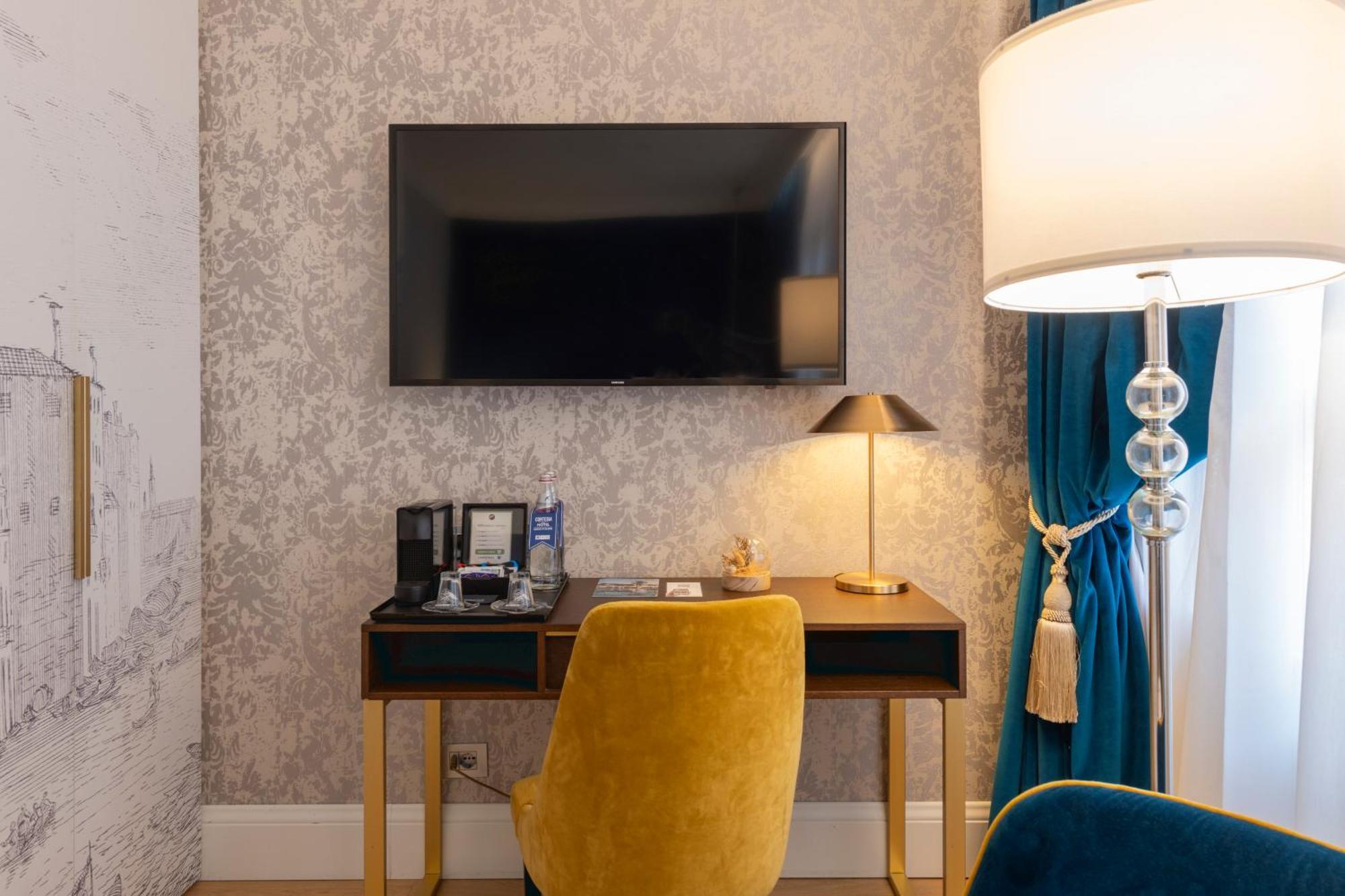 Superior Double or Twin Room City View
