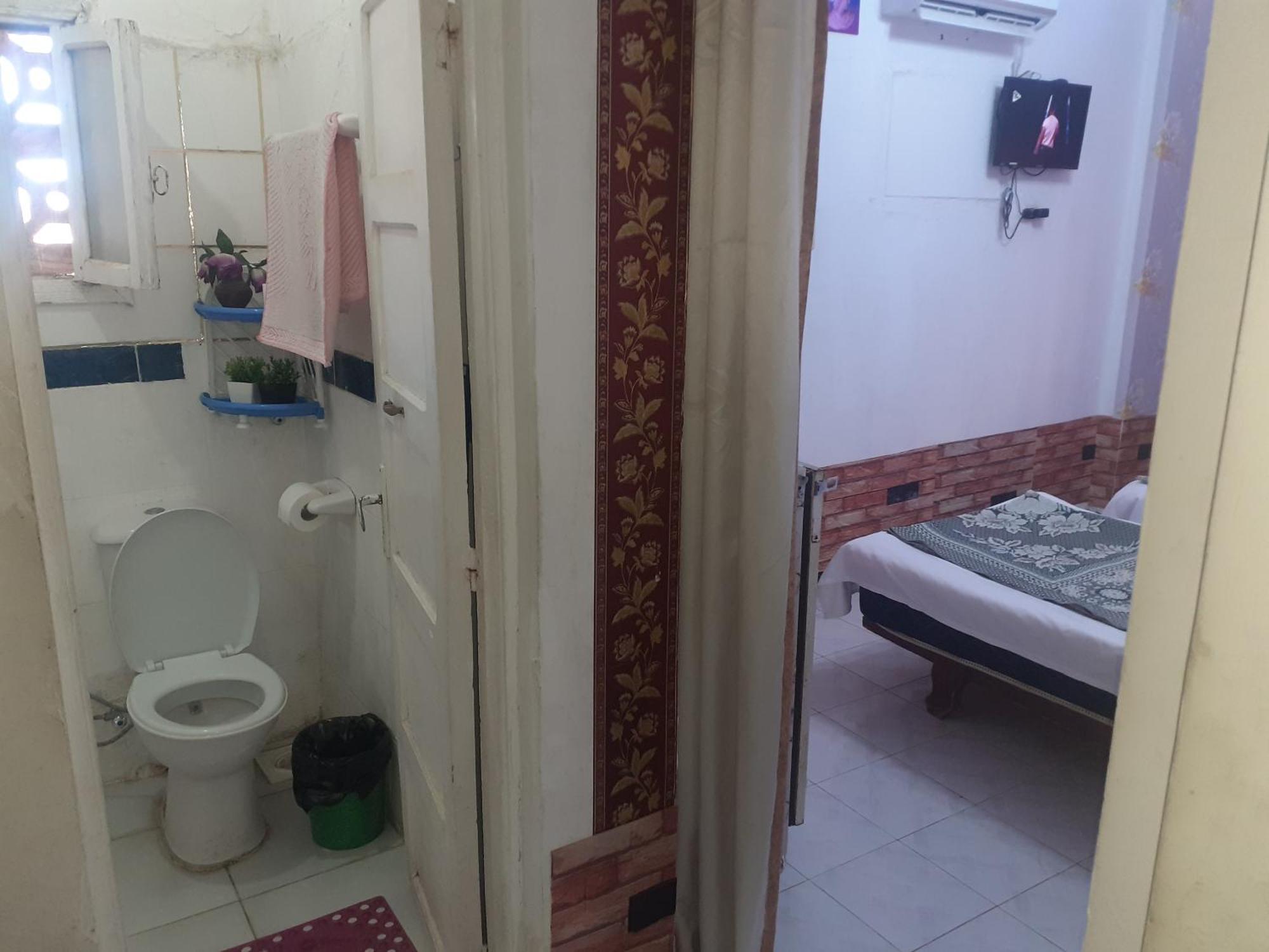 Single Room Private Bathroom