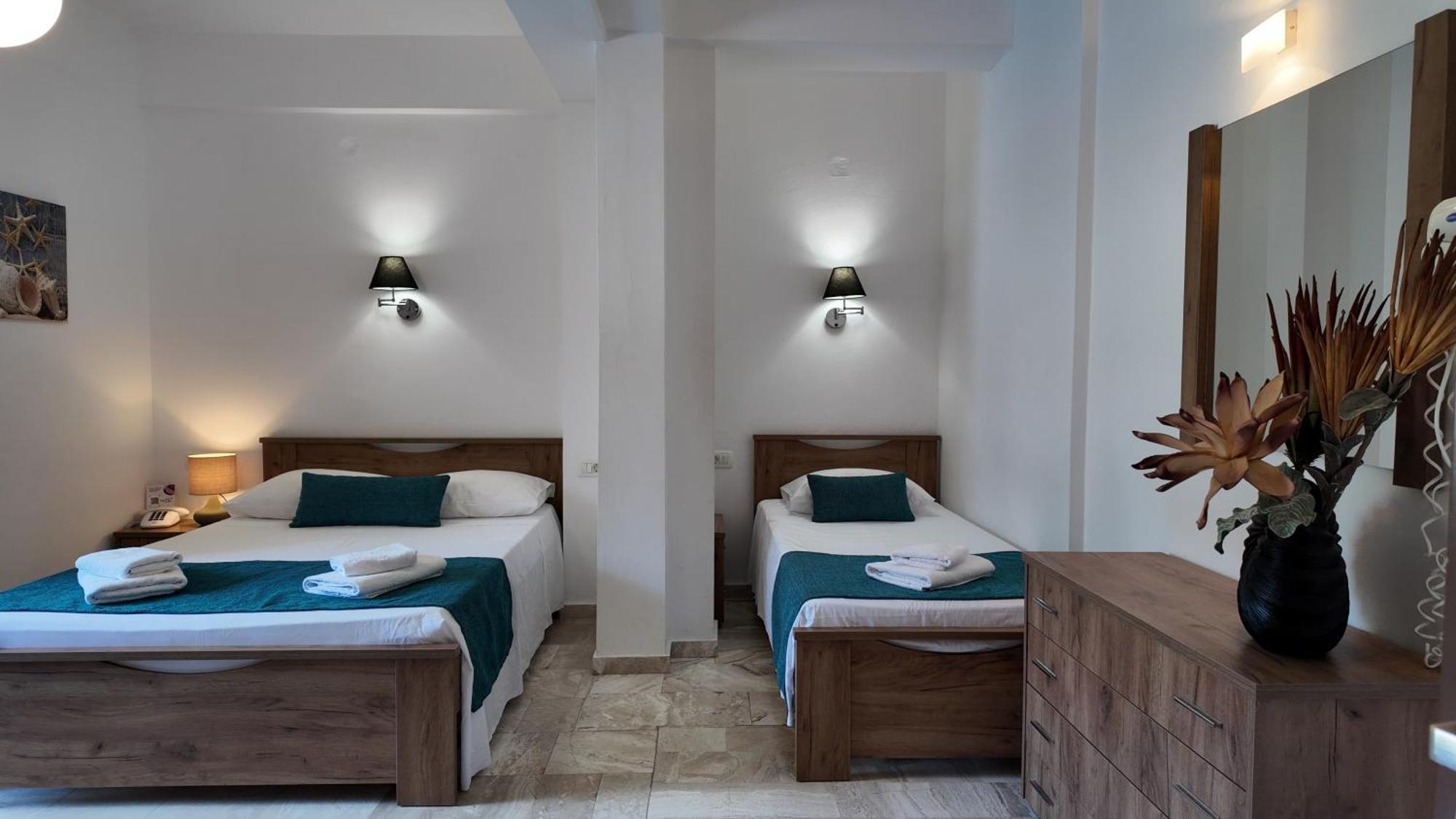 Standard Quadruple Room