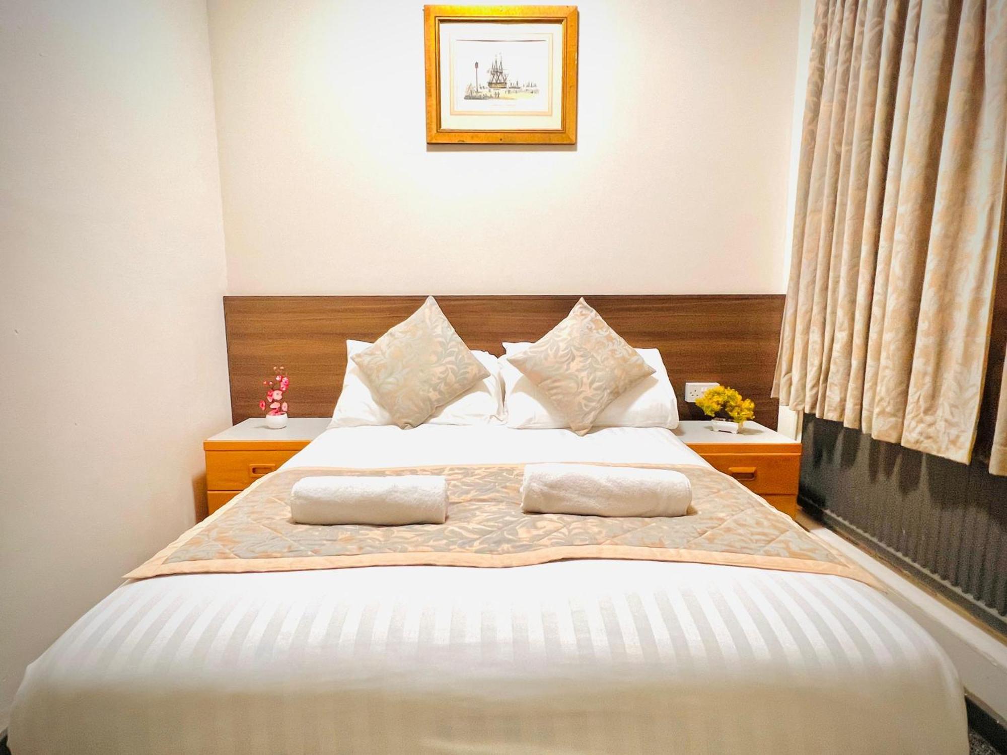 Double Room Private Bathroom