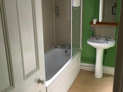 Double Room Private Bathroom