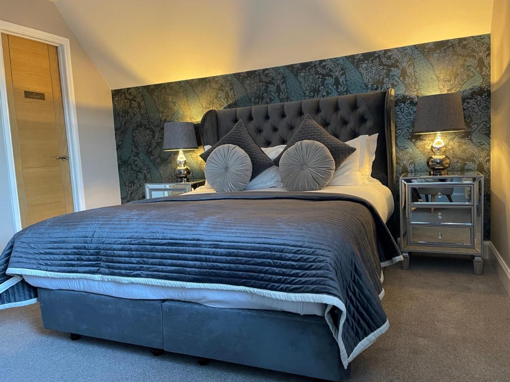 Deluxe Double Room Spa Bath,1622107233:JPEG