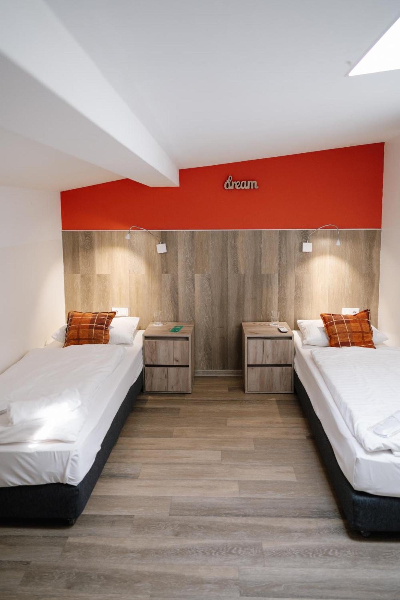 Private Room 4 Beds