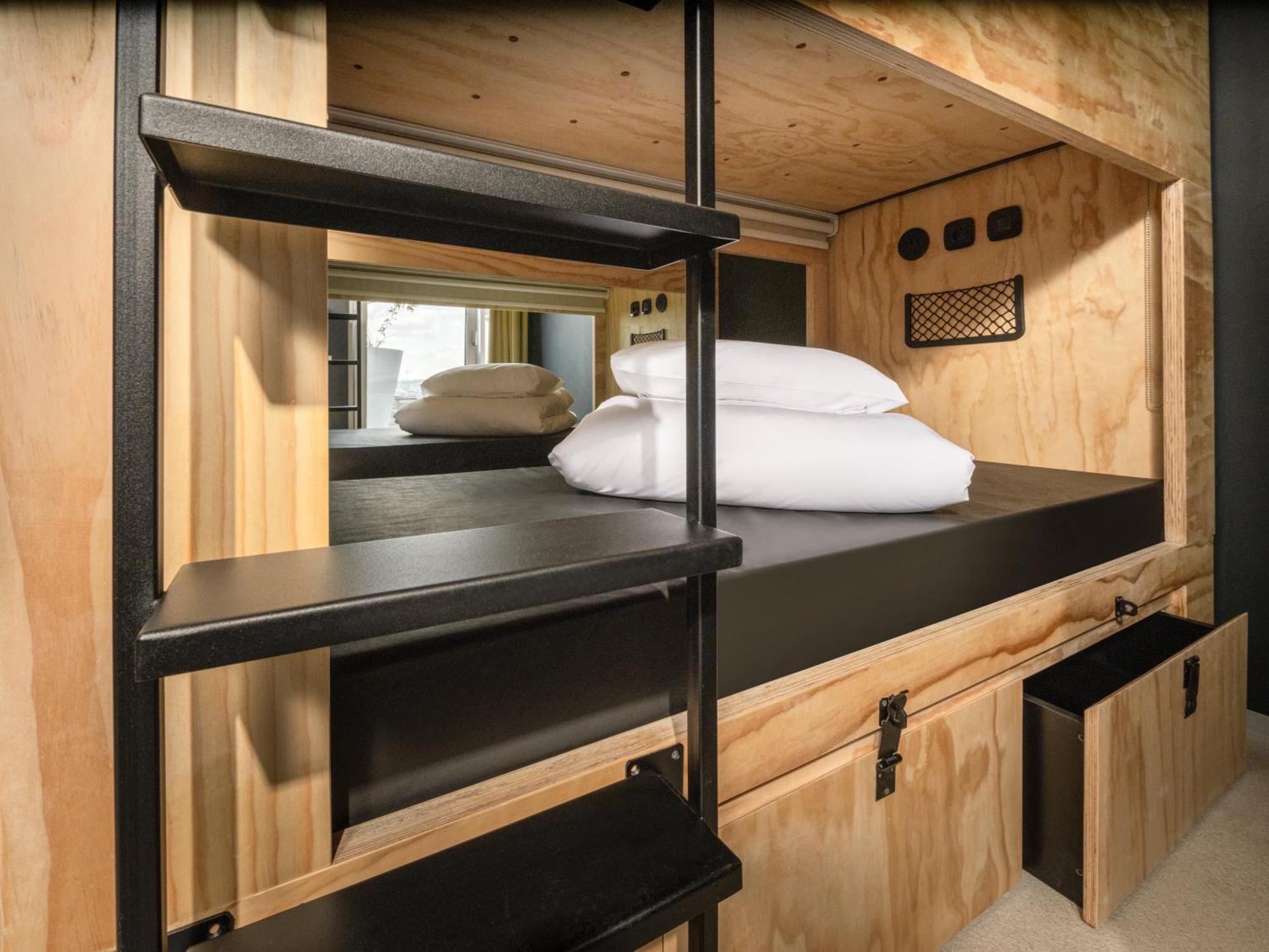 Posto Letto in Dormitorio Misto per 4-6 Persone