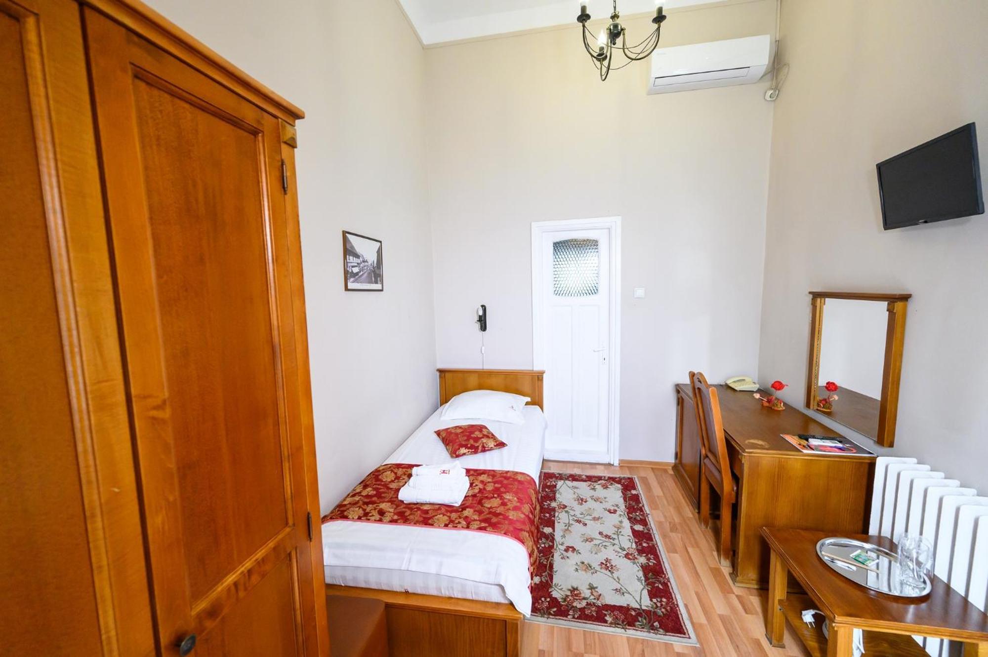 Budget Single Room