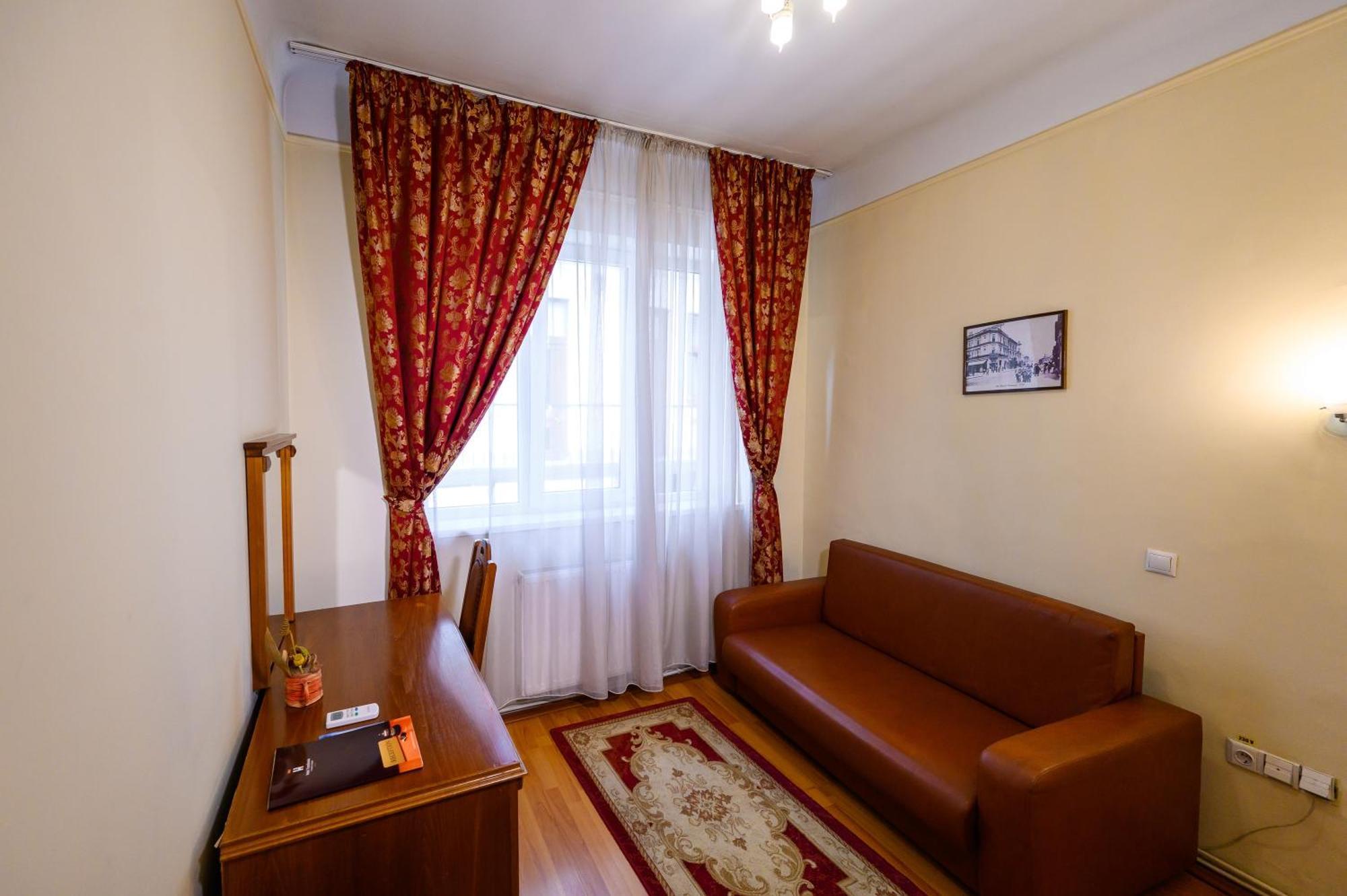 Junior Suite,1622870467:JPEG