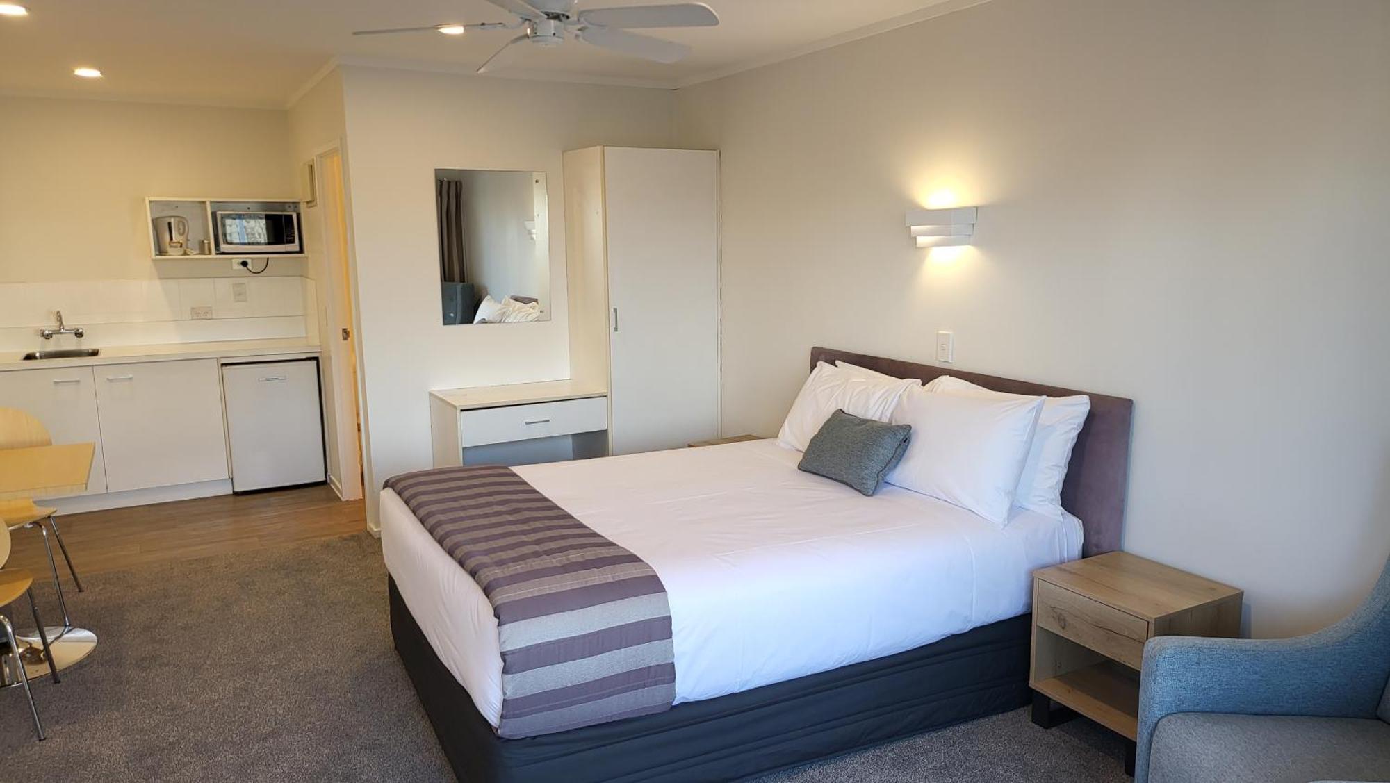 Studio Unit Spa Bath