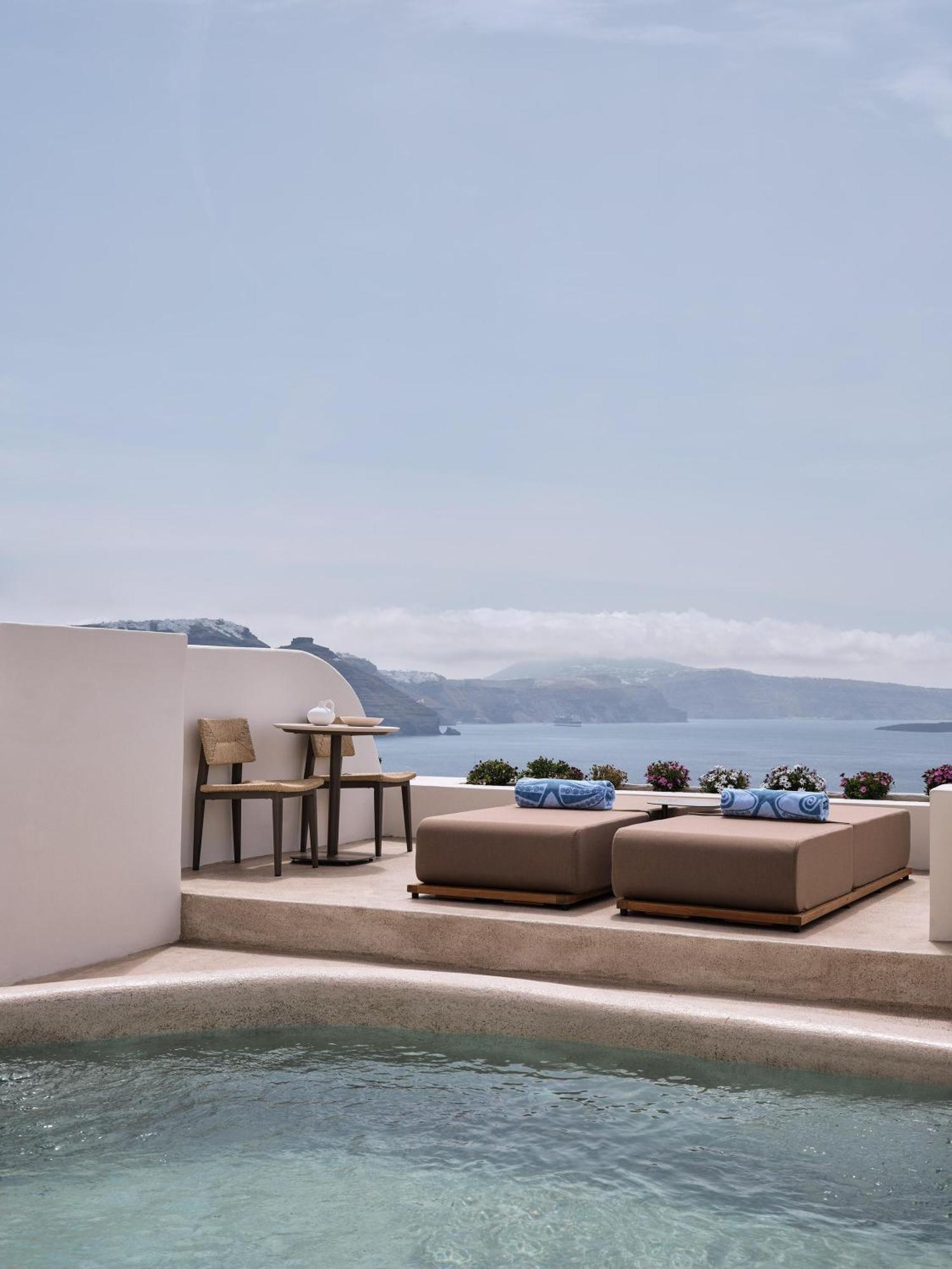 Executive Suite Plunge Pool Caldera View