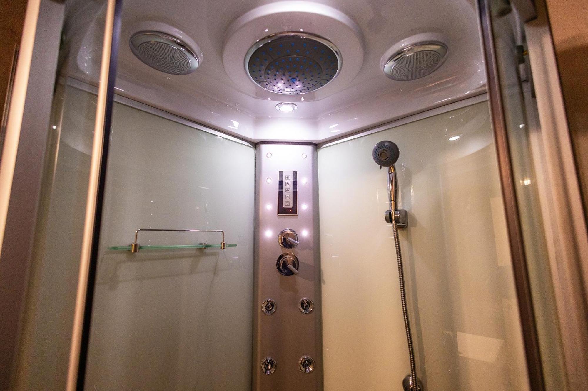 Double Room Private Bathroom