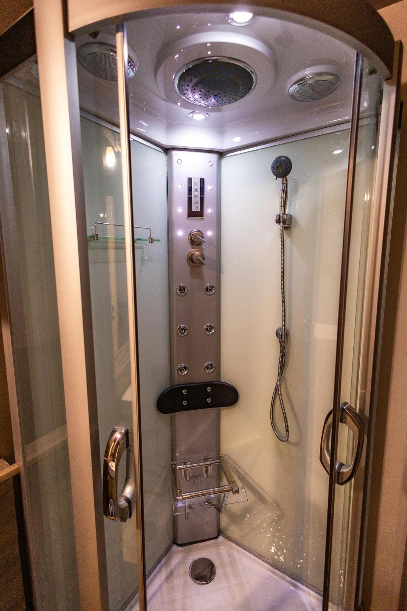 Double Room Private Bathroom