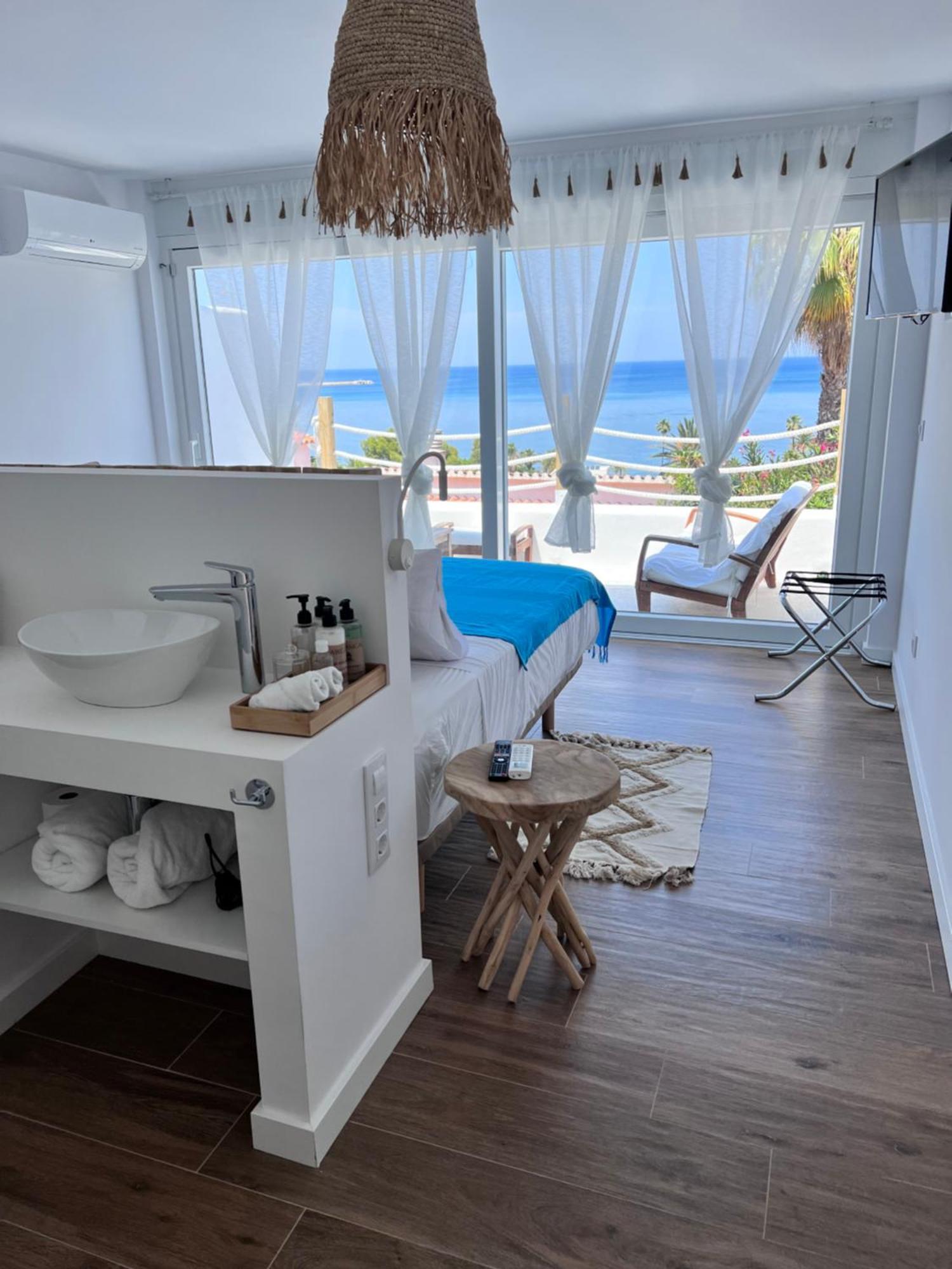 Double Room Balcony Sea View