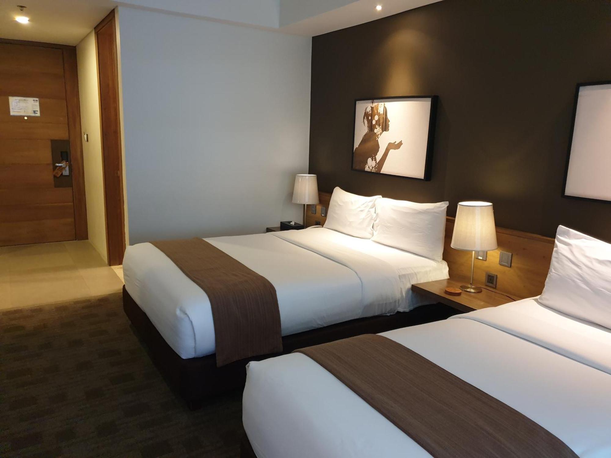 Premiere Room