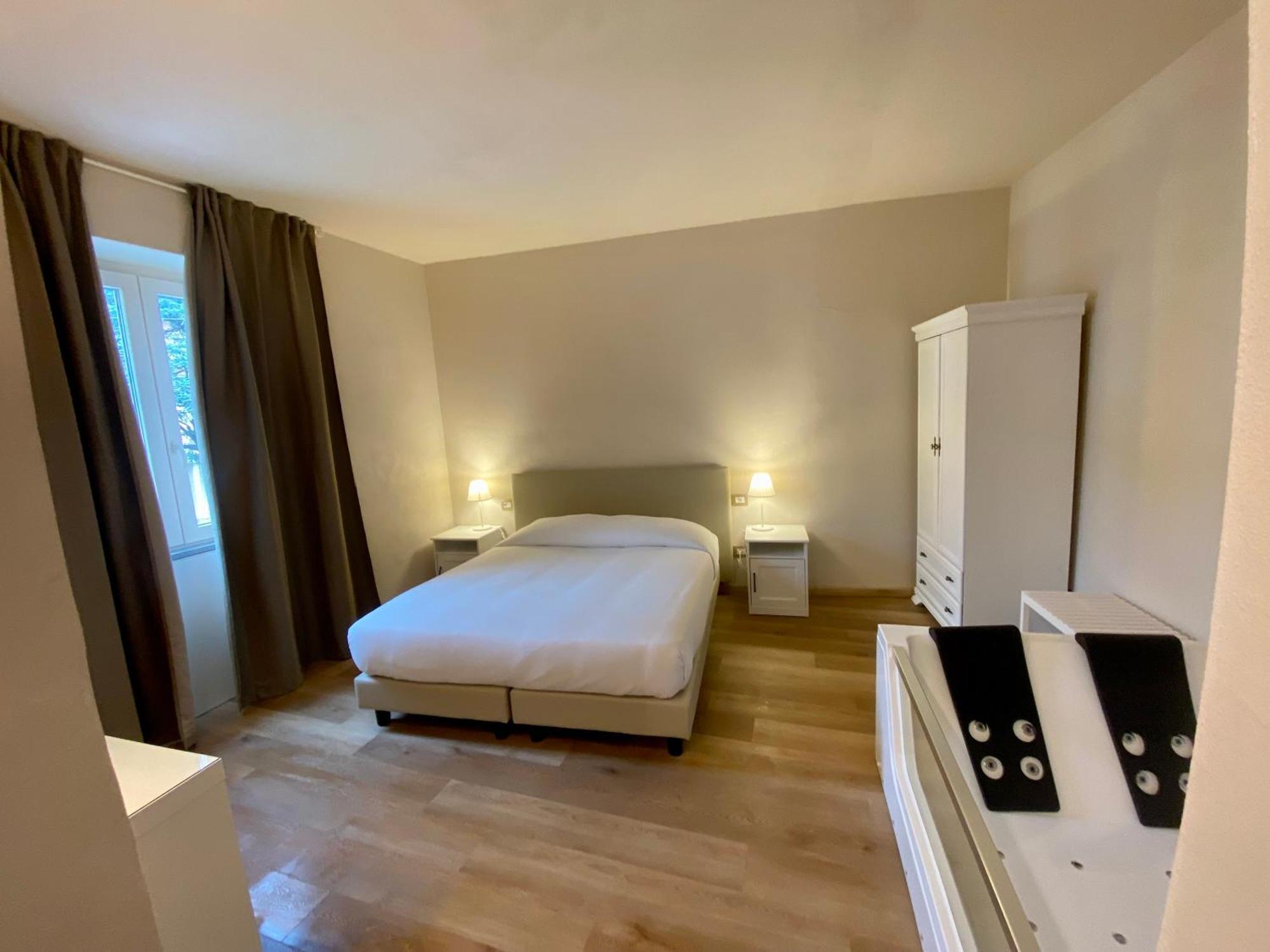 Deluxe Double Room Bath