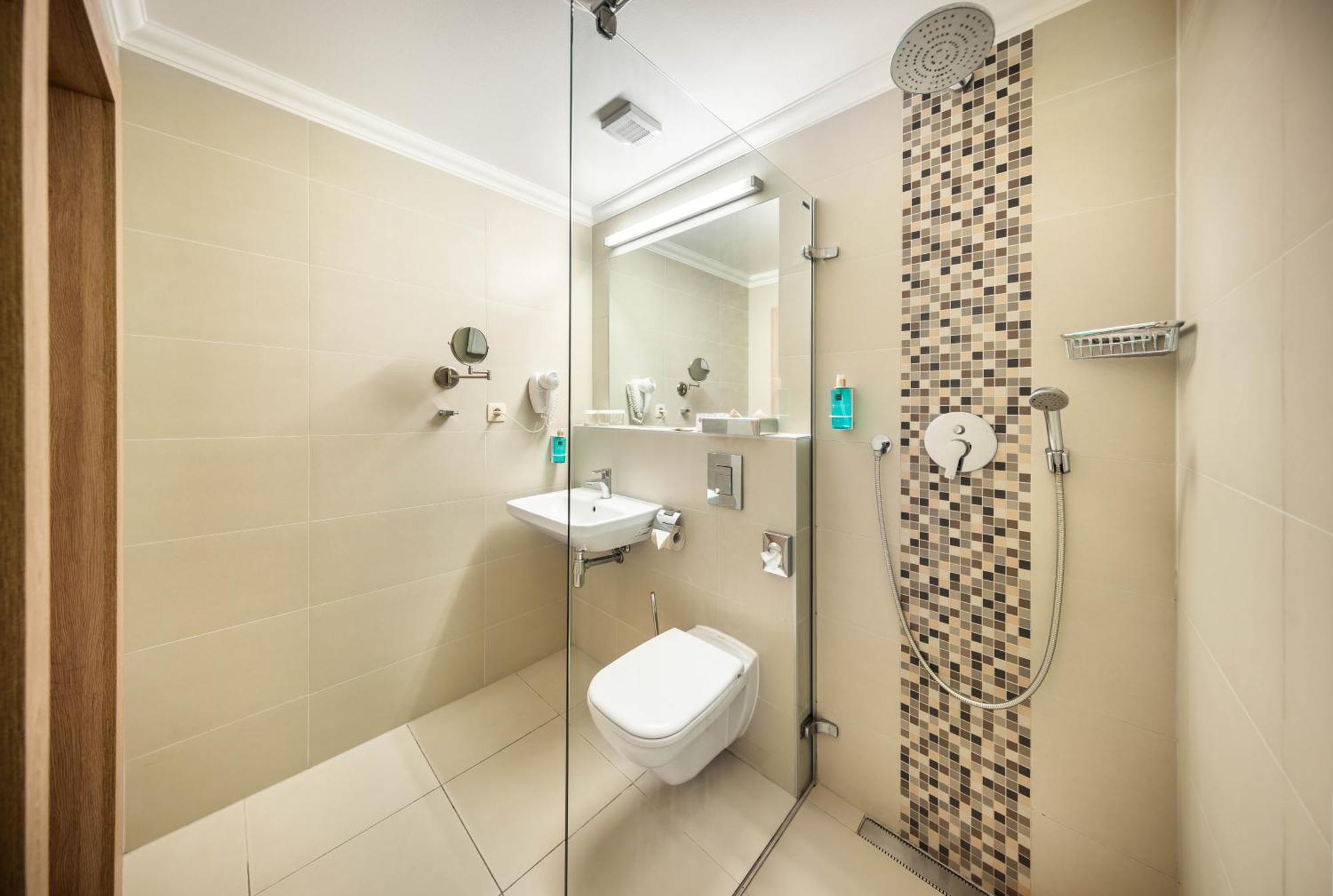 Premium Double or Twin Room including entry to salt cave