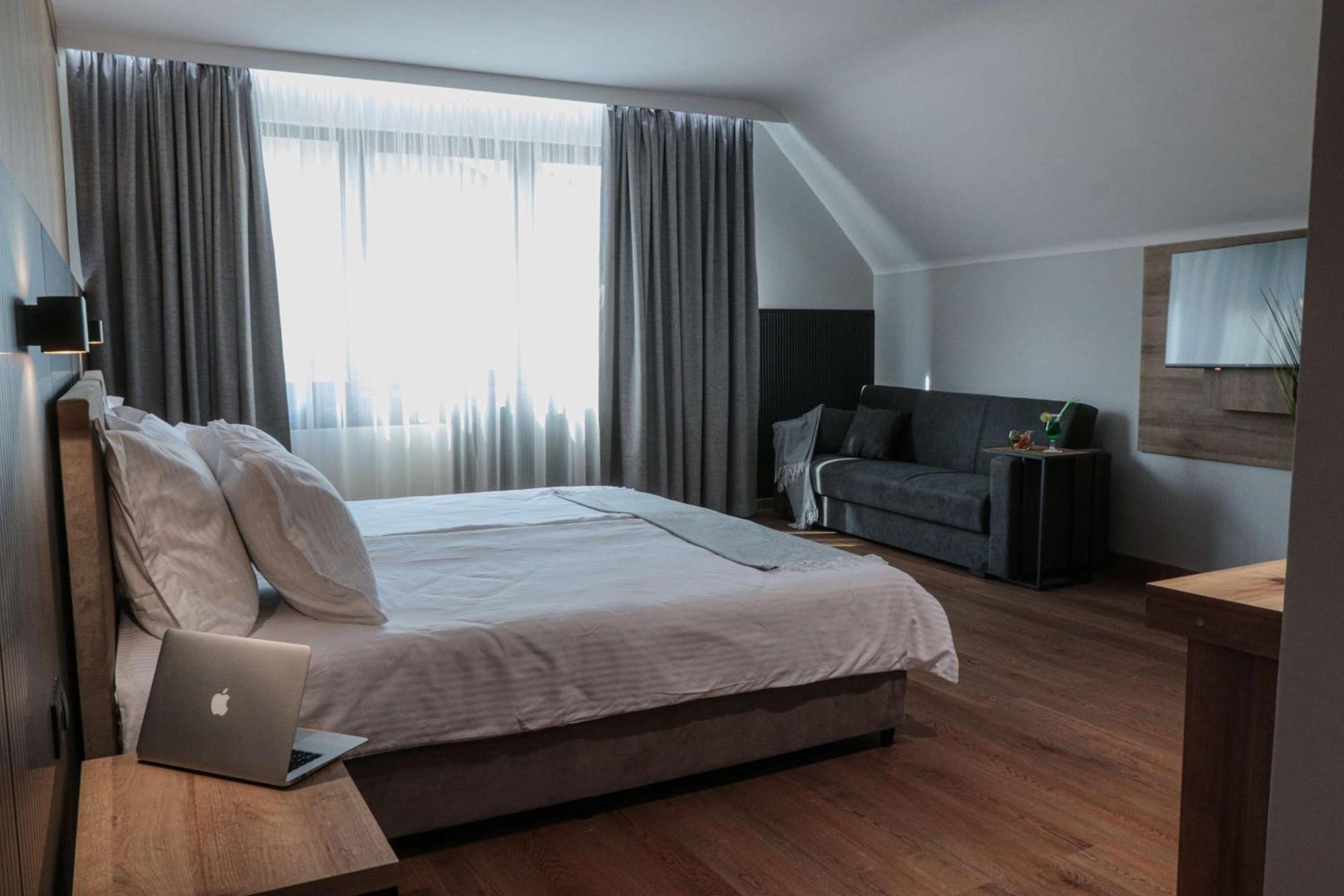 Superior Twin Room Sofa Bed Non-Smoking