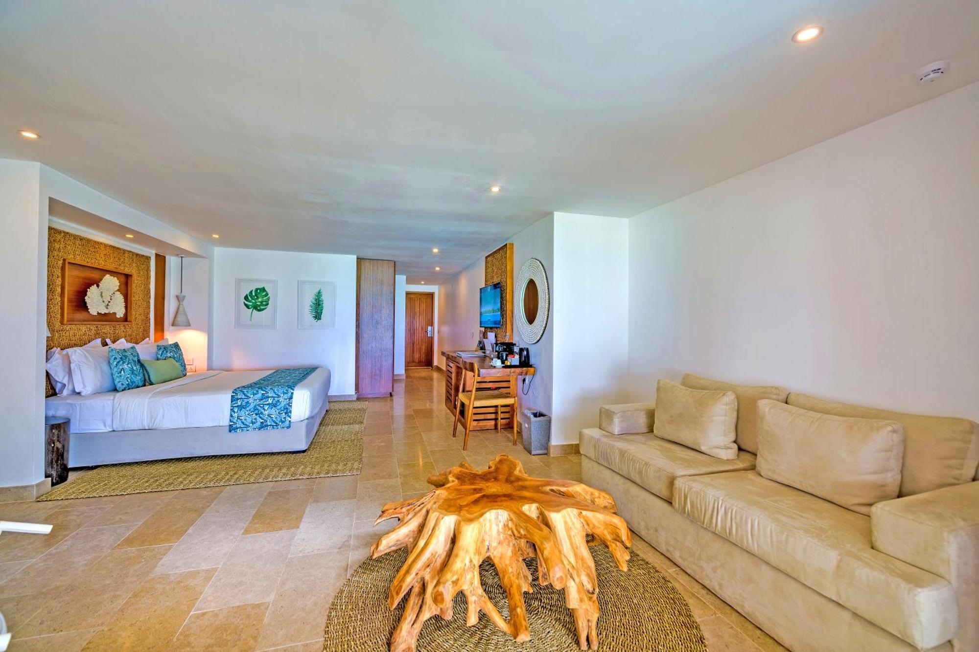 Beachfront Suite