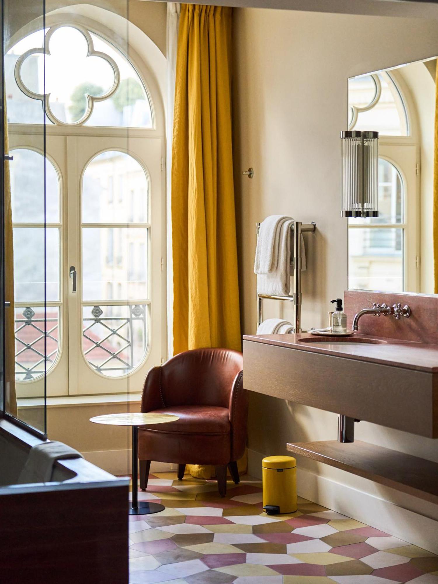 Double Room Parisian