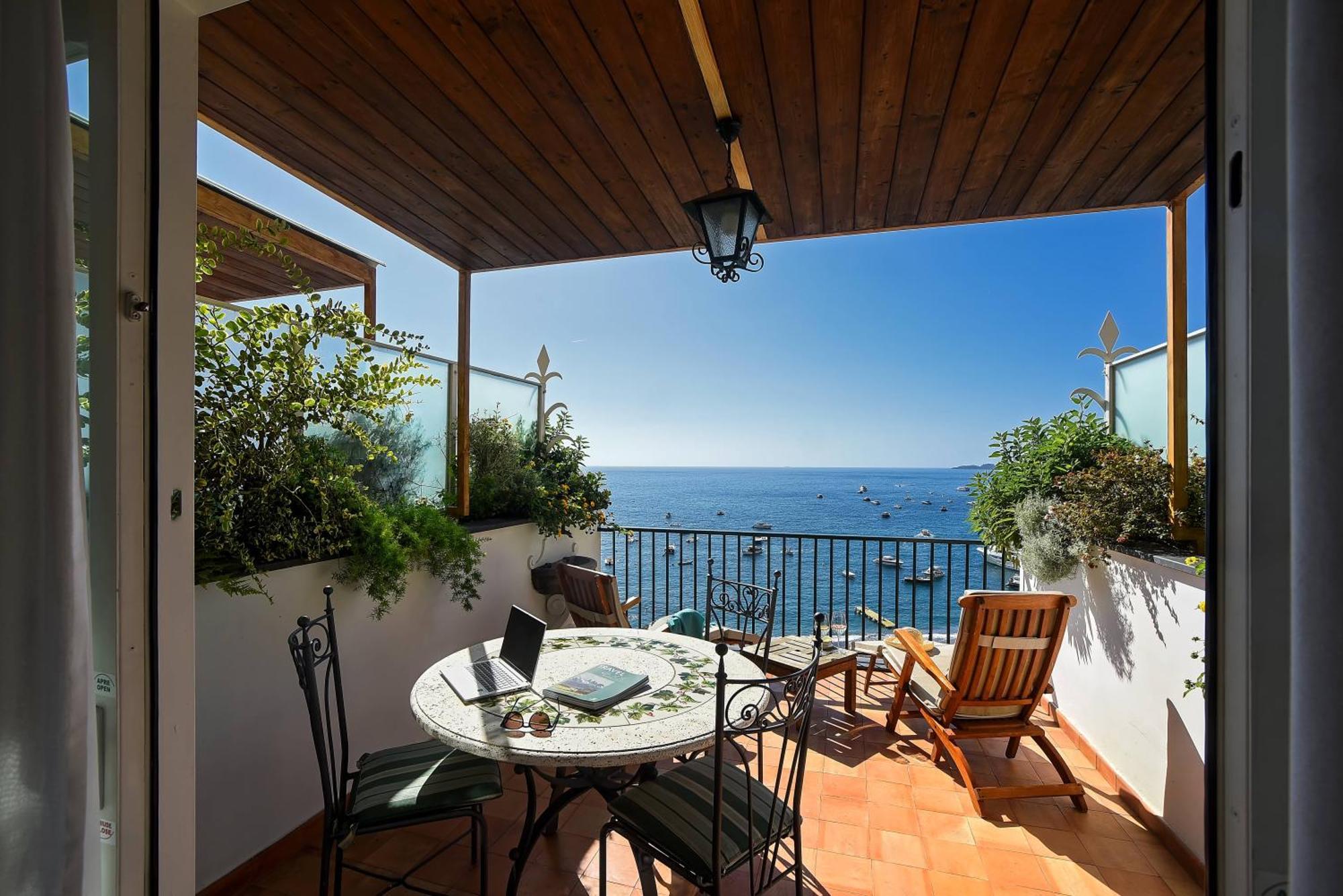 Superior Double Room Small Terrace Sea VIew