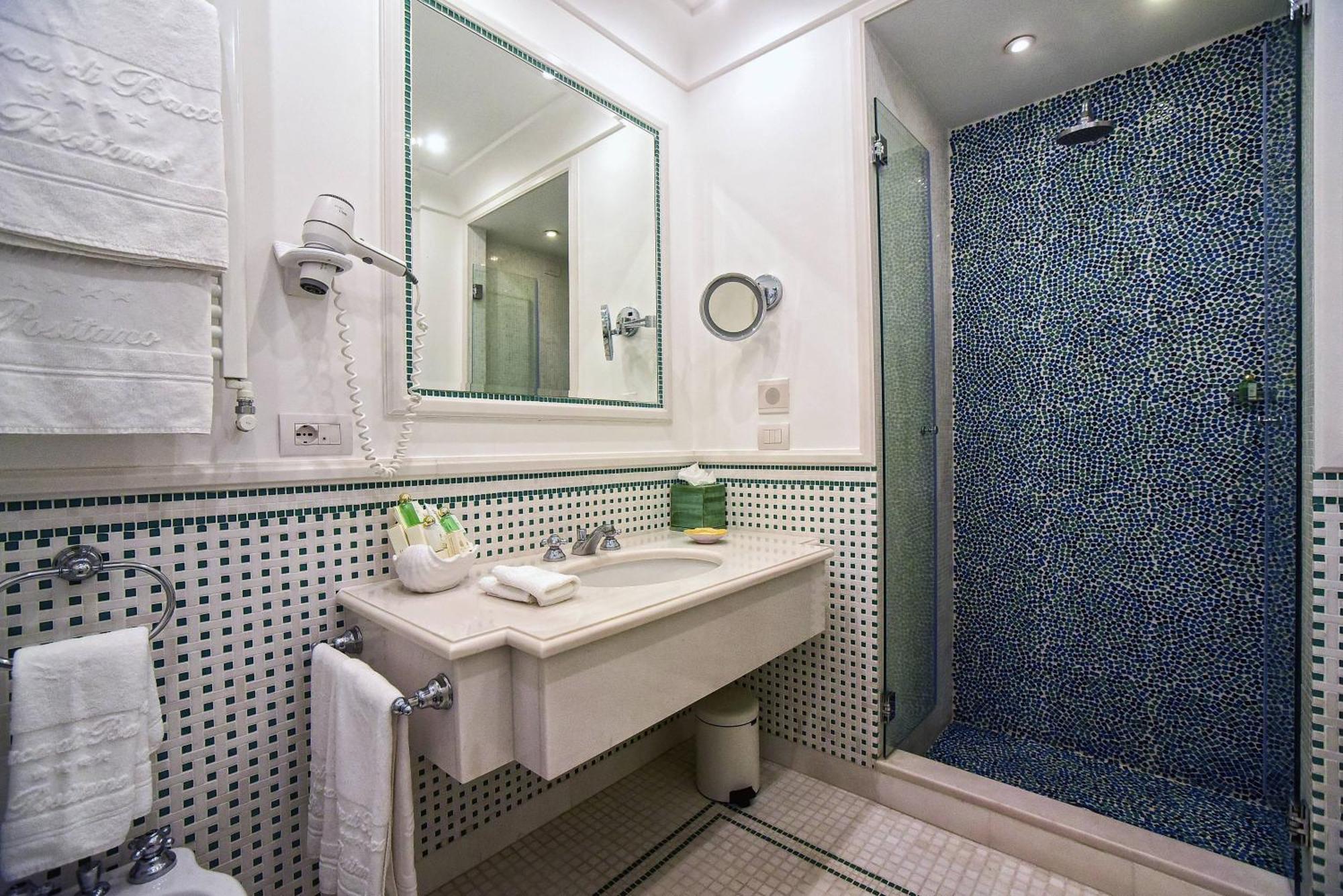 Superior Double Room Small Terrace Sea VIew