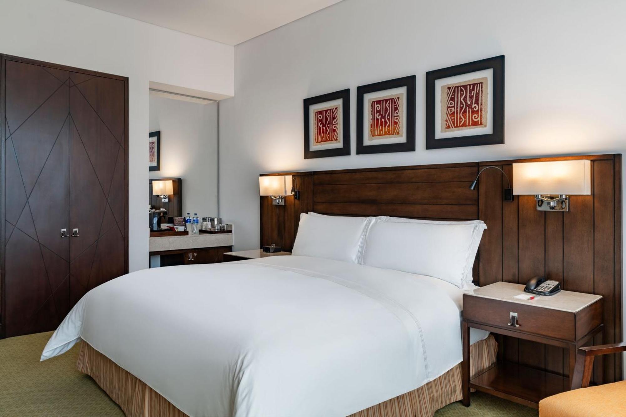 Deluxe Guest room 1 King Bed
