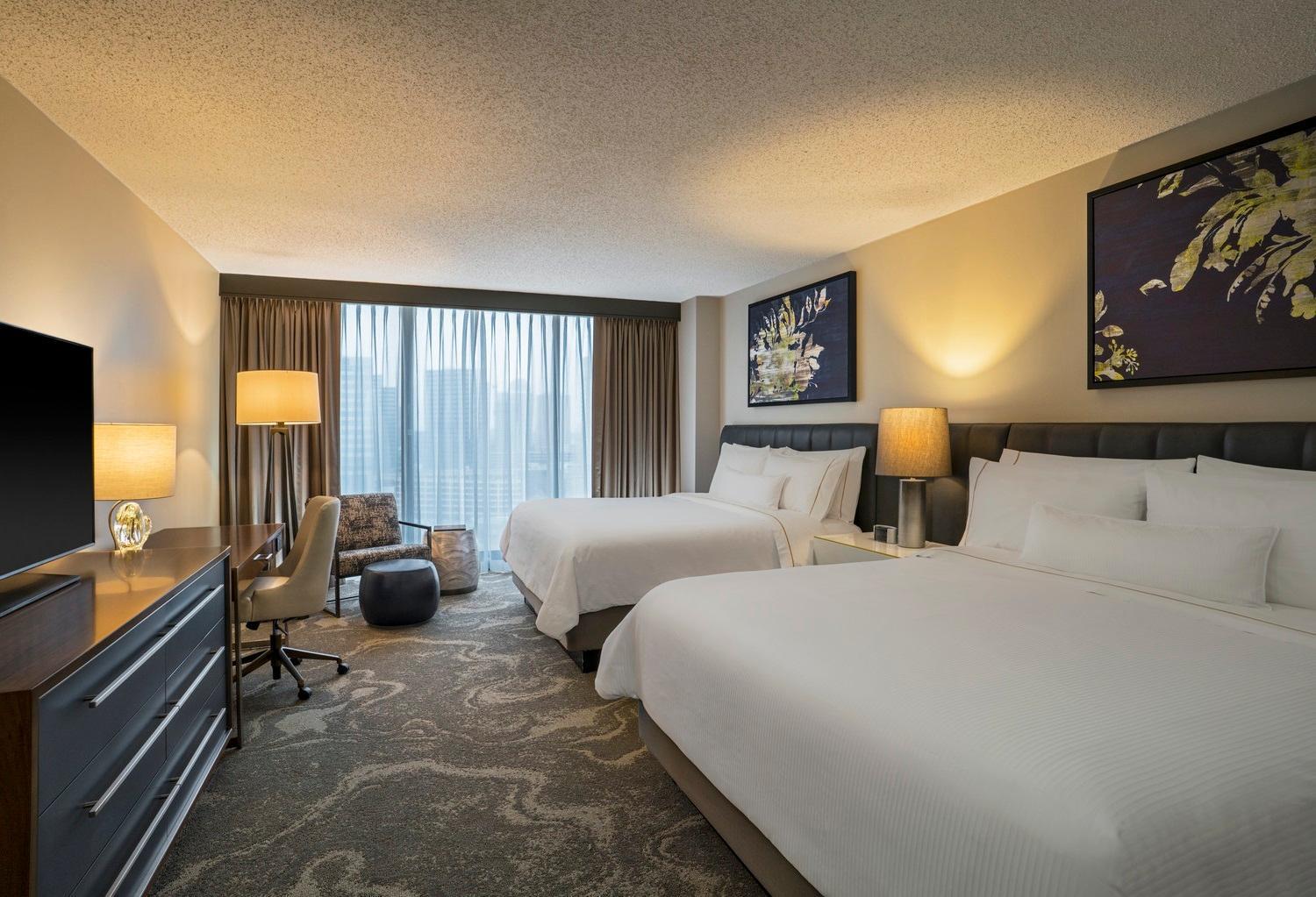 Deluxe Guest room 1 King High floor