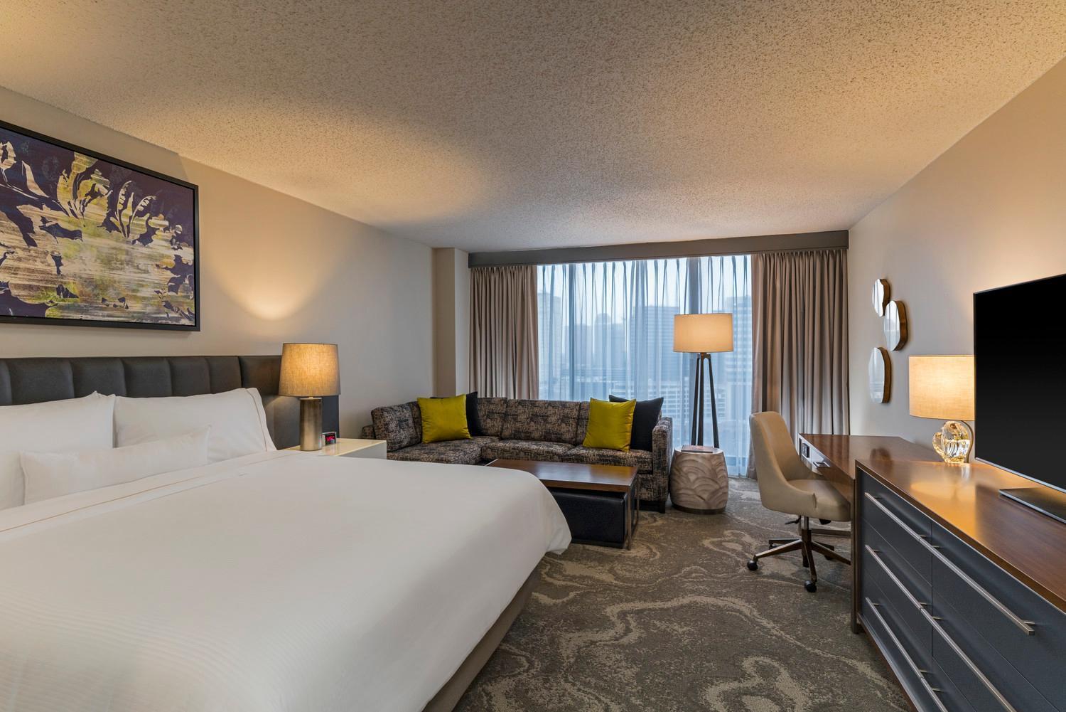 Traditional King Room Hearing Accessible