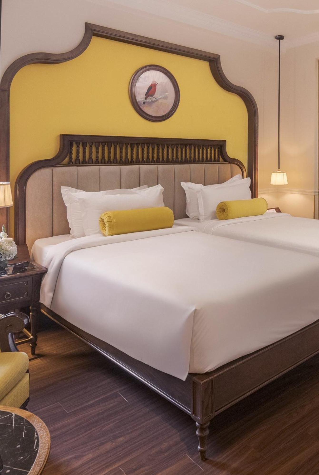 Deluxe Double or Twin Room Internal Window
