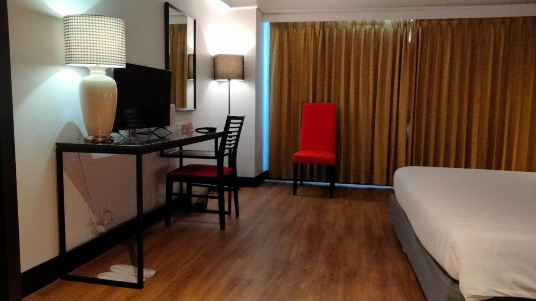 Deluxe Double or Twin Room Concert