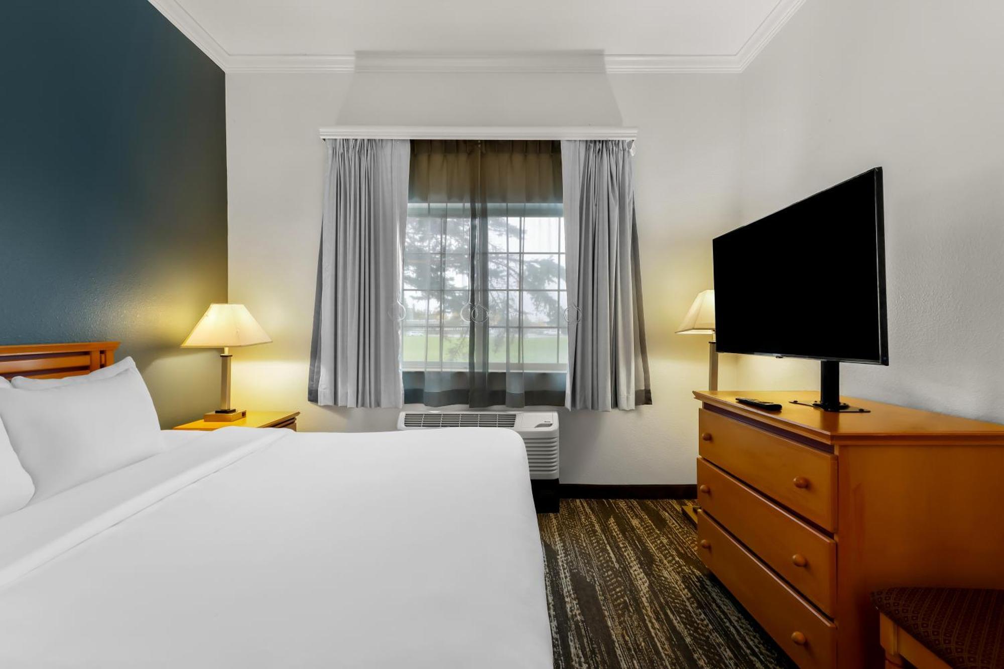 Suite Lit King-Size – Non-Fumeurs