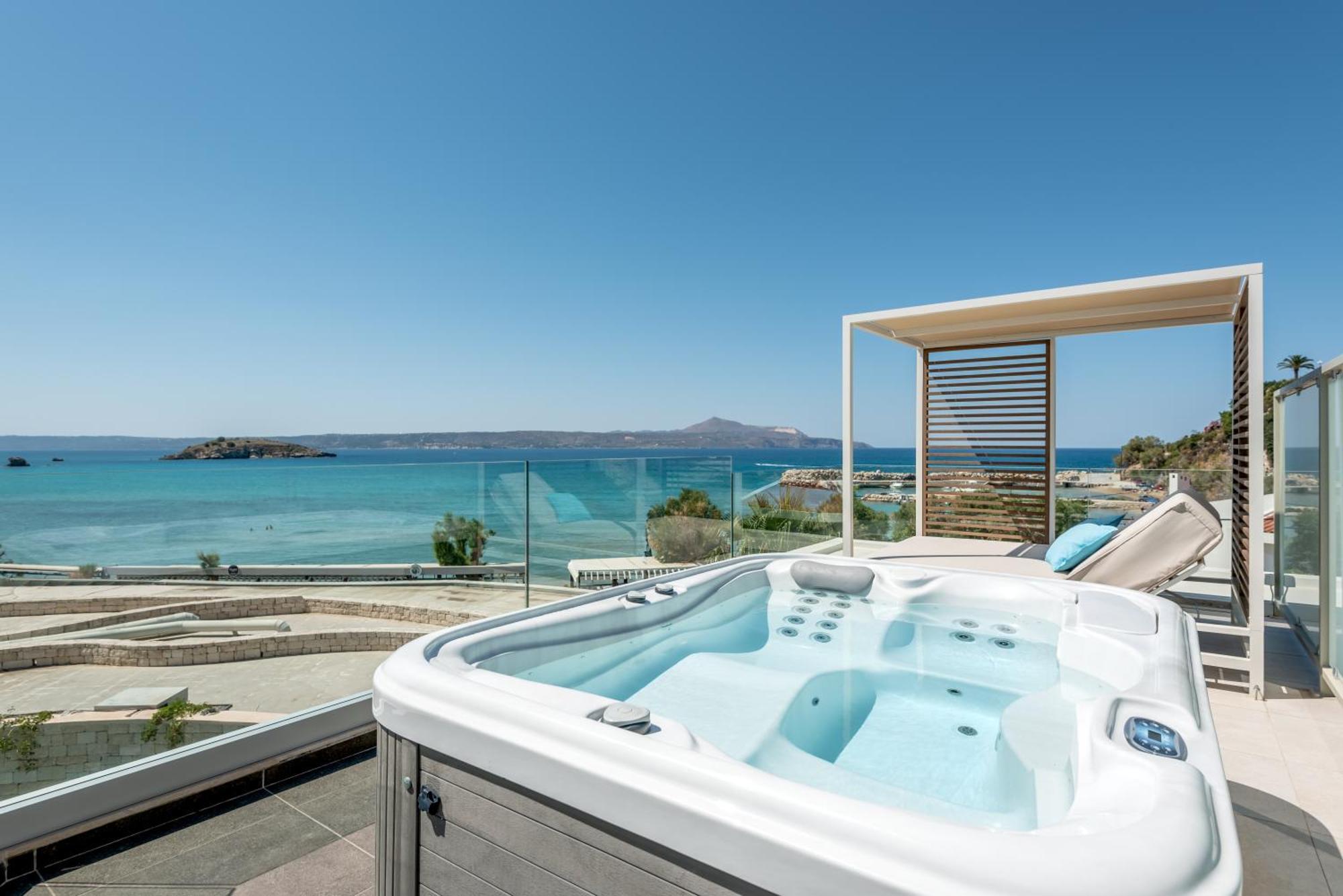 Superior Suite Sea View Spa Bath