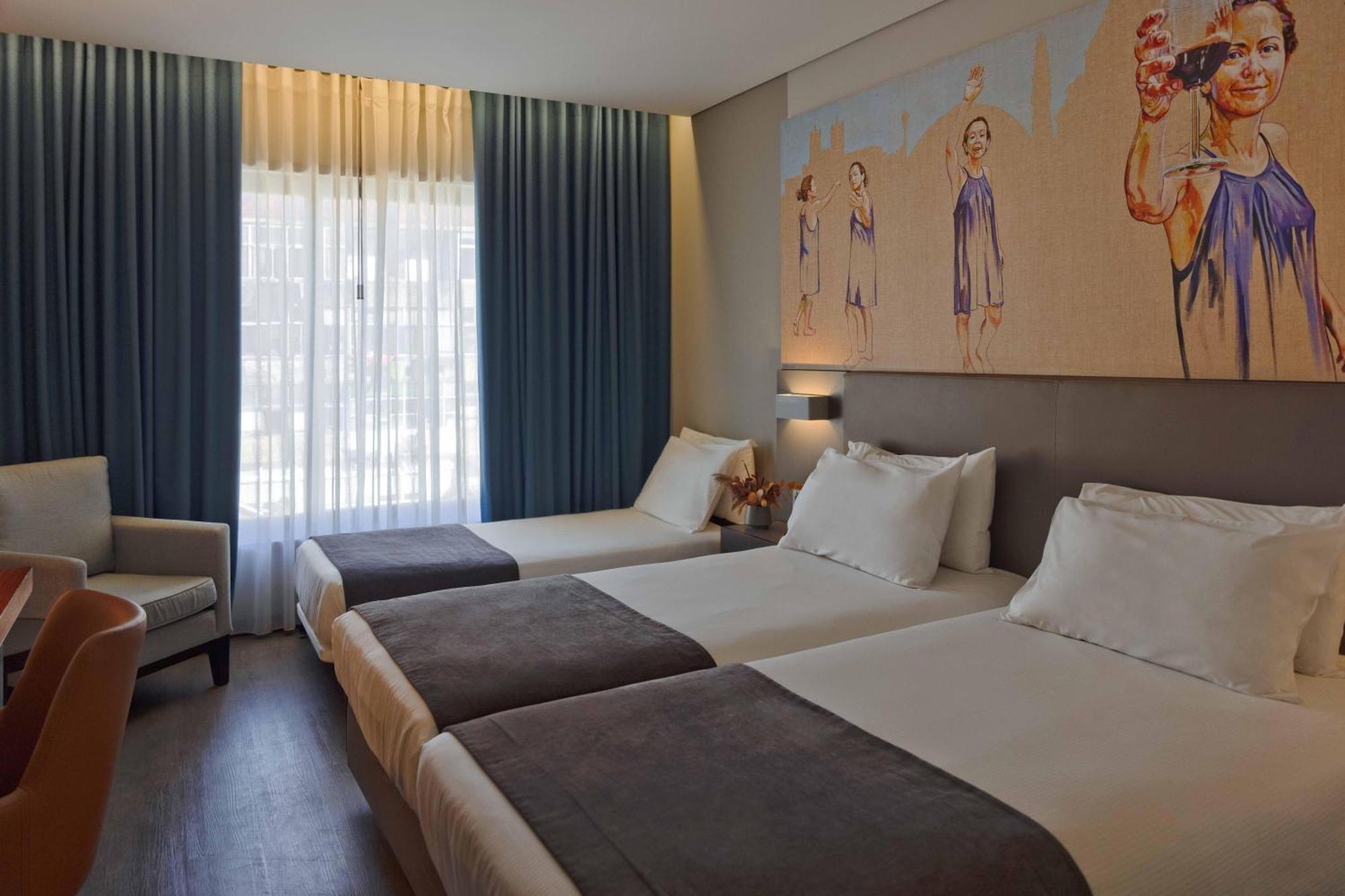 Triple Room,1746972512:JPEG