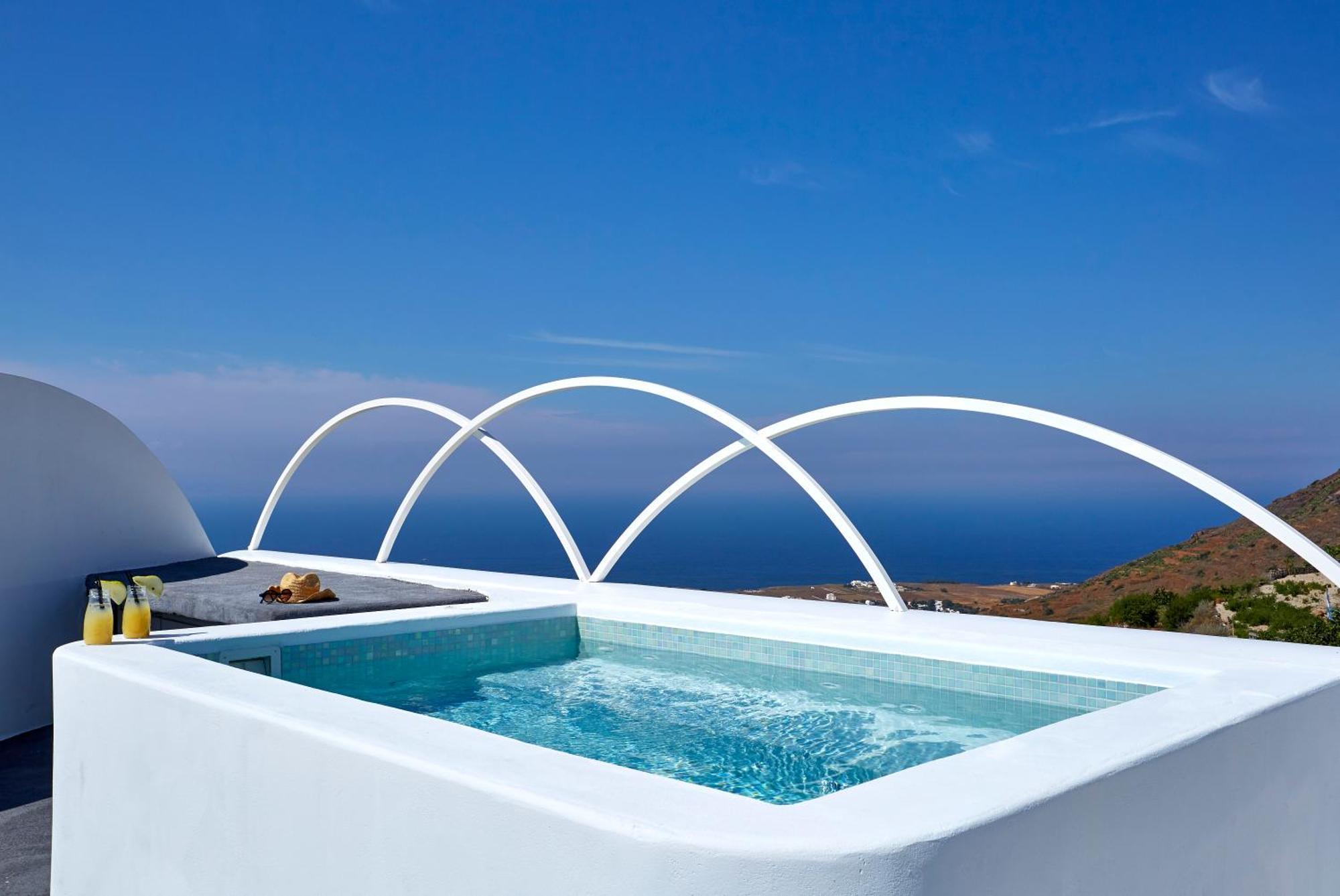 Aperanto Suite Sea View & outdoor Jacuzzi