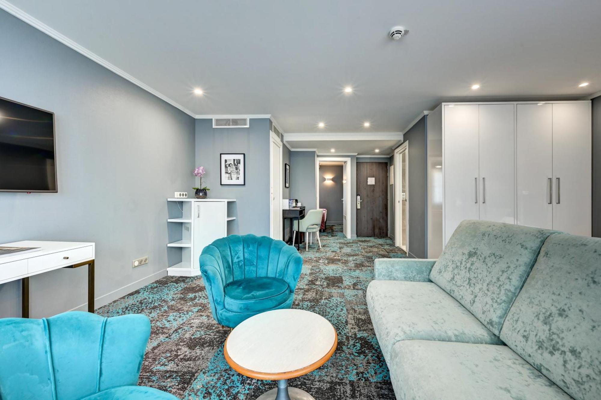 Family Suite Balcony