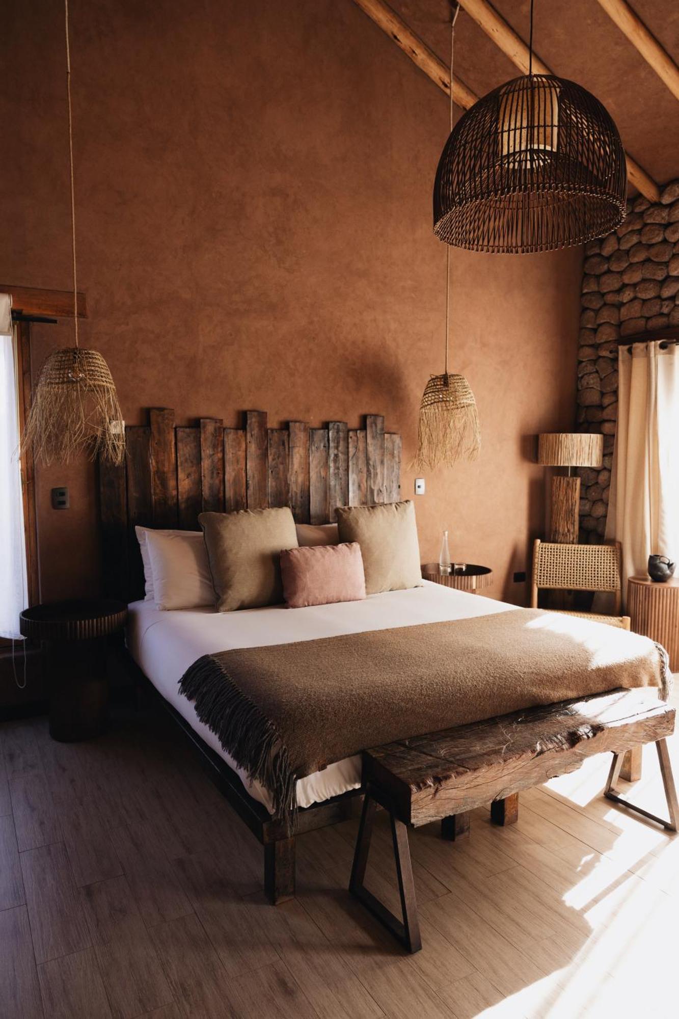 Deluxe Queen Suite