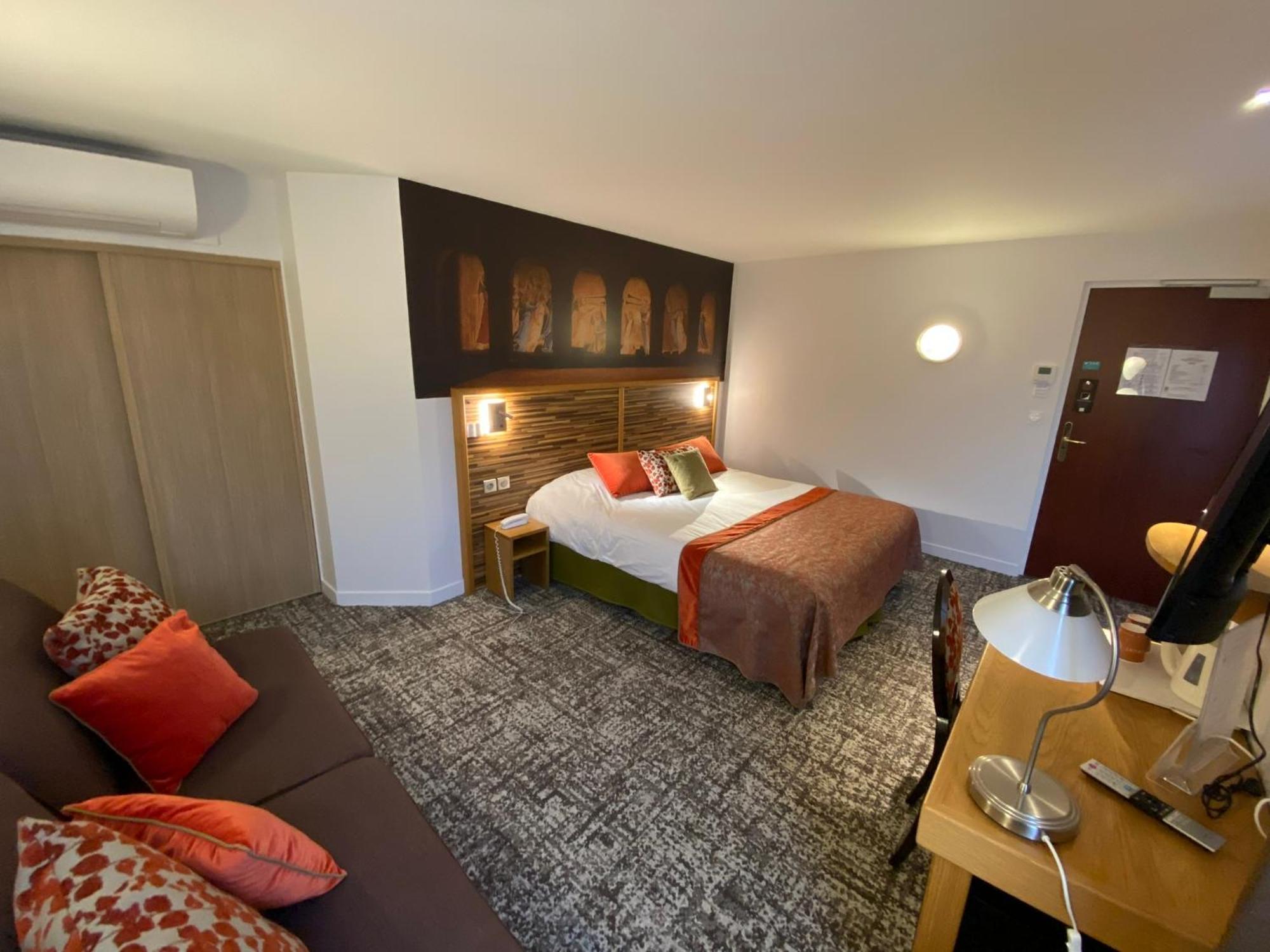 Superior Double Room Seating Area