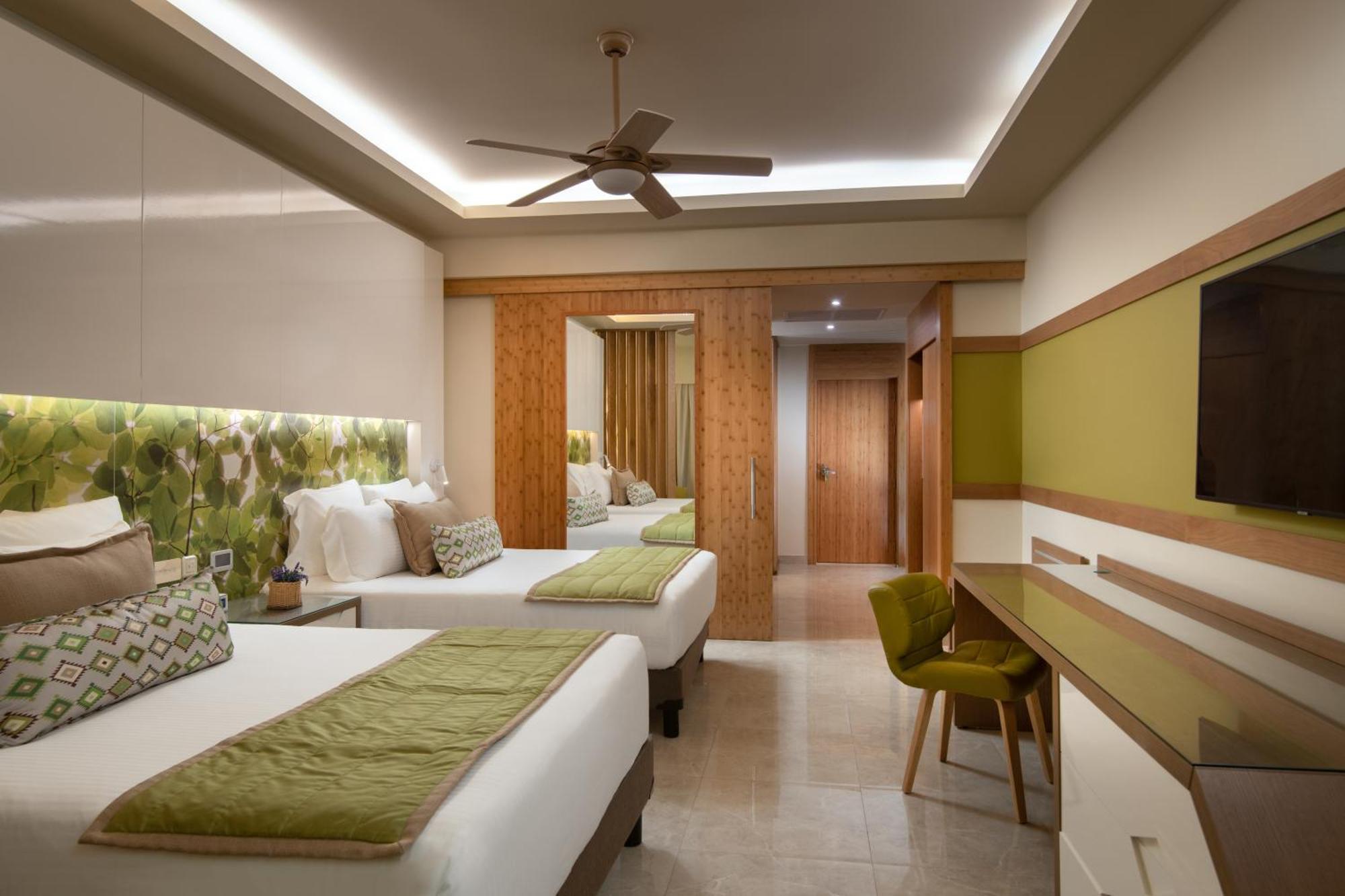 Premium Junior Suite Tropical View
