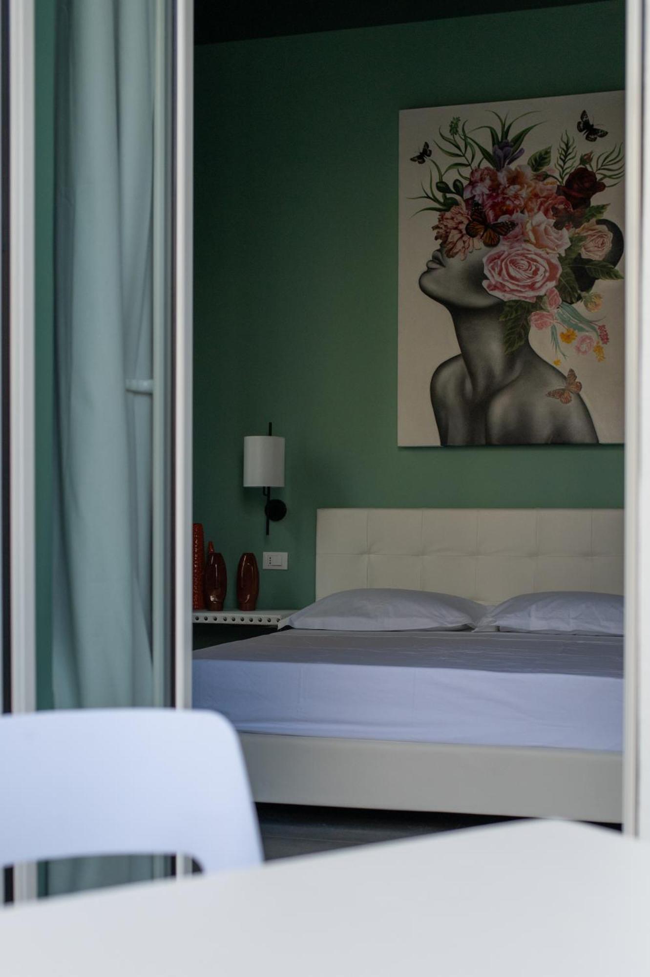 Deluxe Family Suite