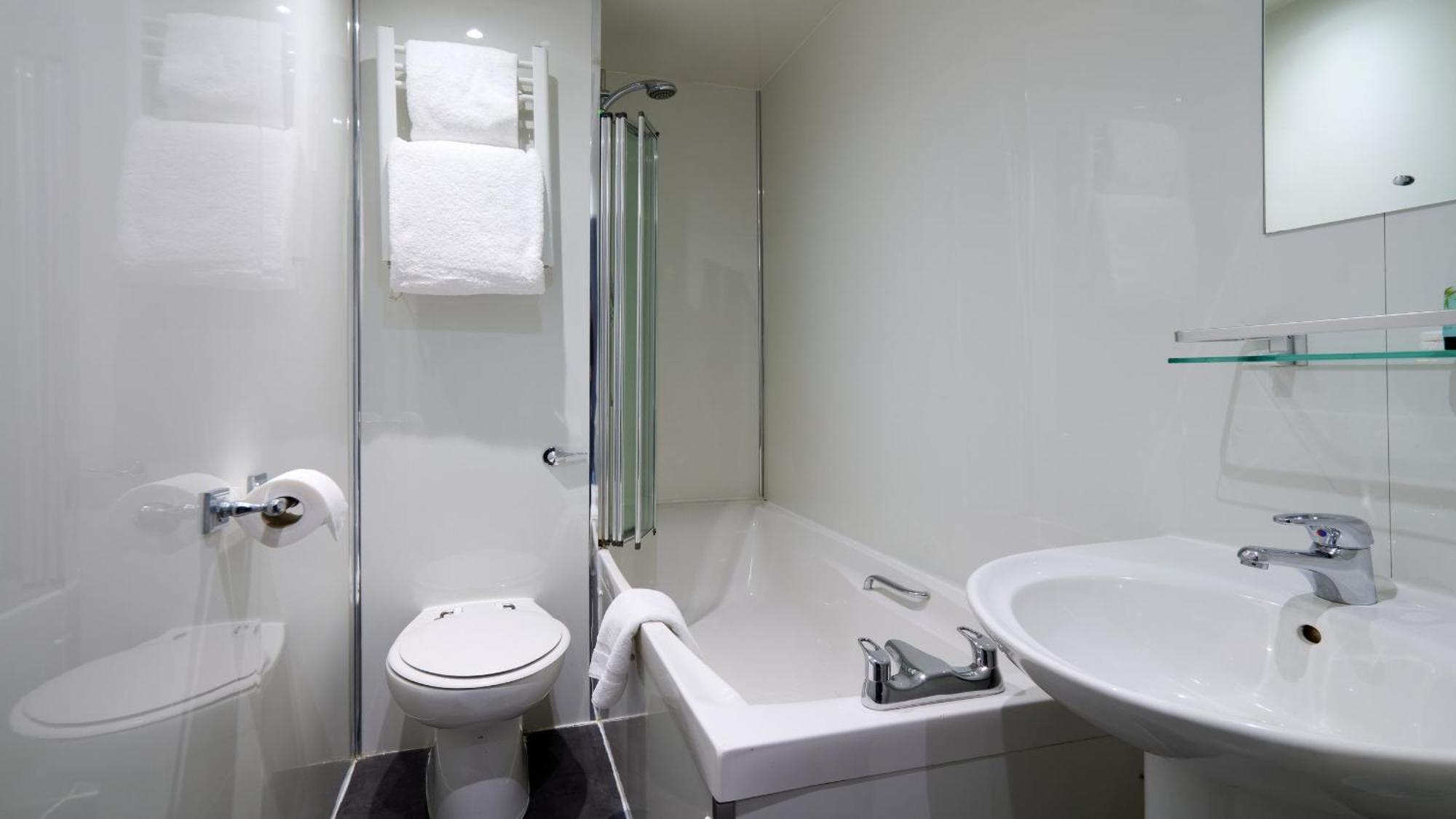 Standard Twin Room - Non-Smoking,1627930154:JPEG