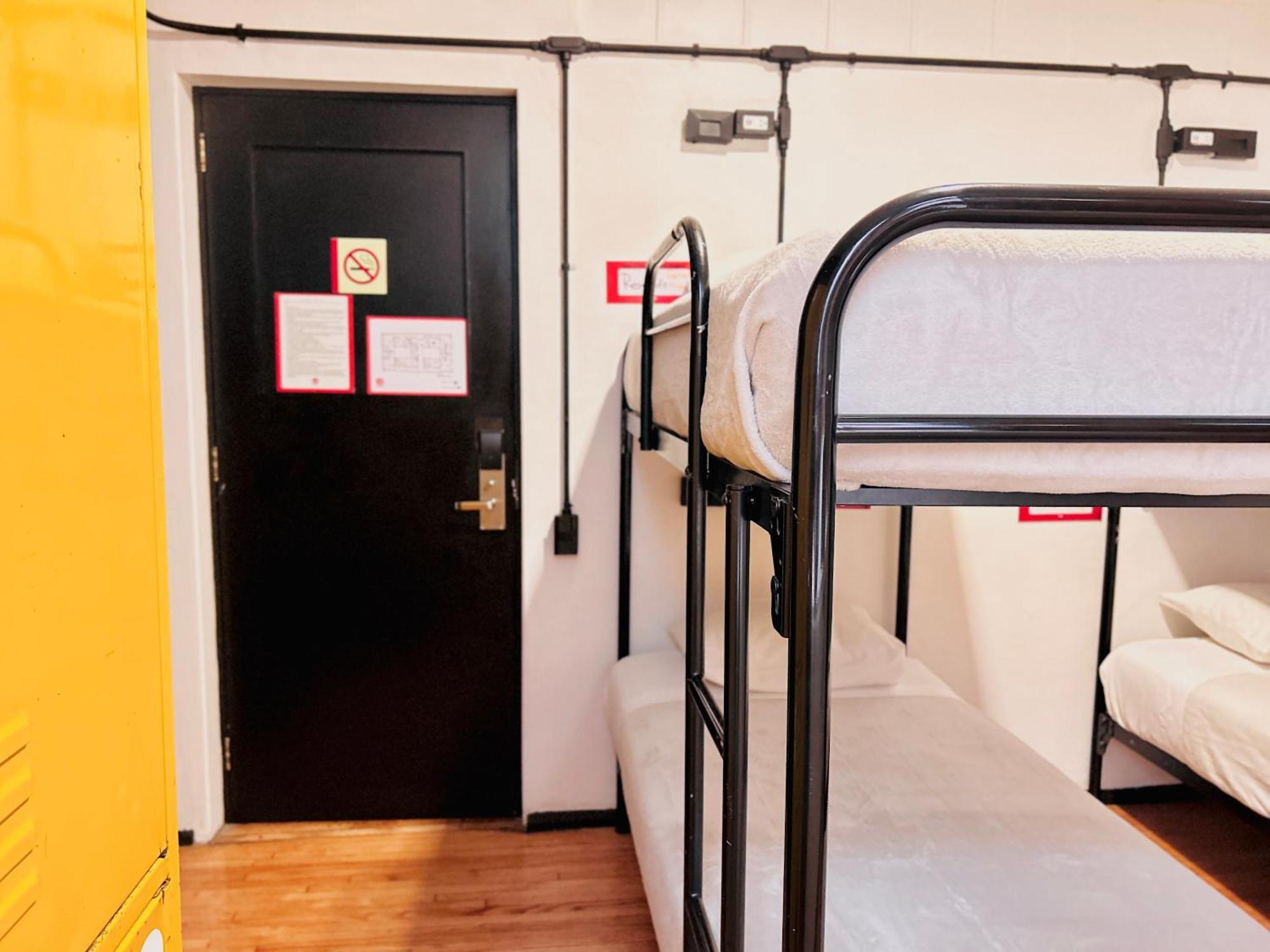 Bed 4-Bed Mixed Dormitory Room